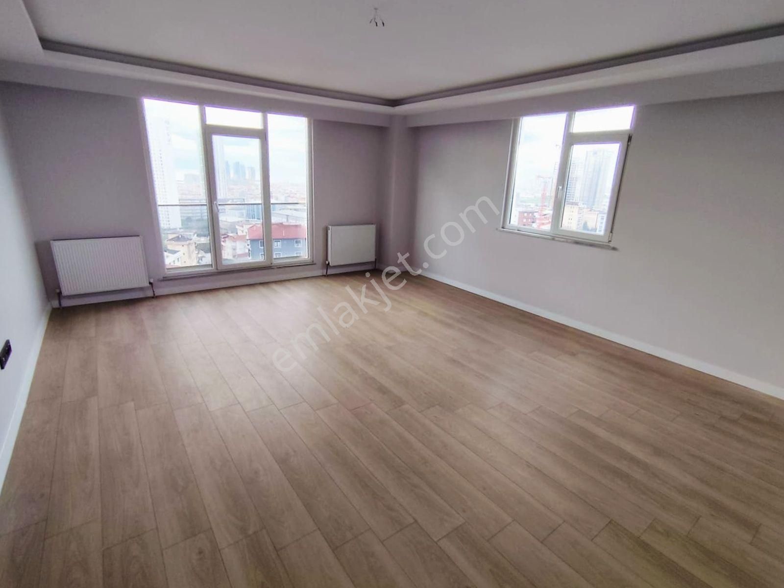 Mertcan Dan Adnan Kahveci Metroya Yürüme 3+1 İskanlı - Ebeveyn Banyolu