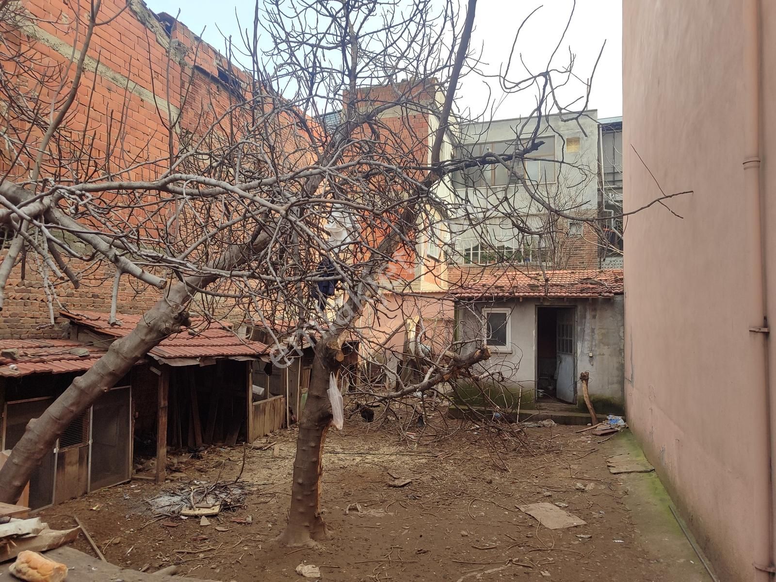 Acil Satlık 2,5 Kat İmarlı 131,64m2 Arsa