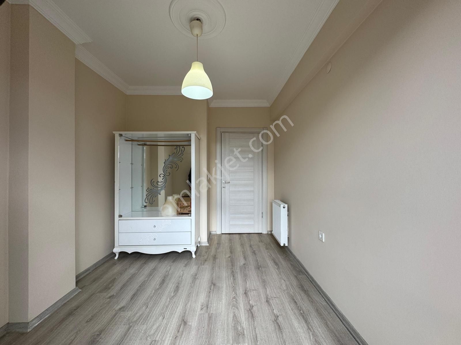 Dora Dan Altınkumda Satılık Yeni Bina Bakımlı Kelepir 1+1 Daire - Görsel 26