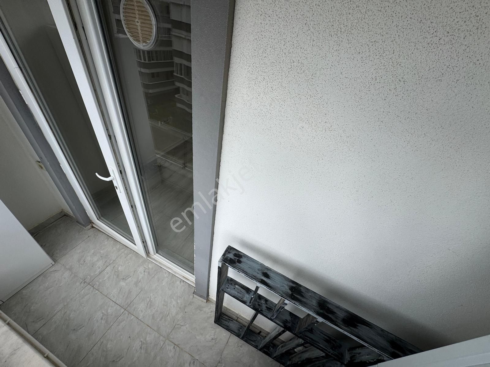 Dora Dan Altınkumda Satılık Yeni Bina Bakımlı Kelepir 1+1 Daire - Görsel 35