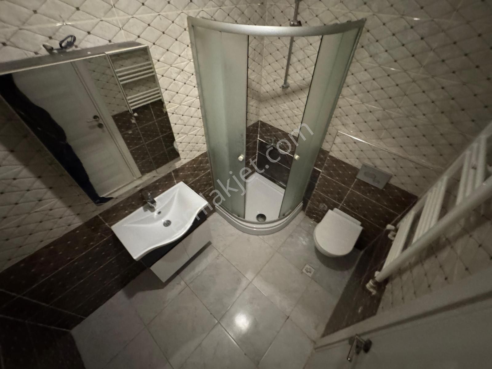 Dora Dan Altınkumda Satılık Yeni Bina Bakımlı Kelepir 1+1 Daire - Görsel 24