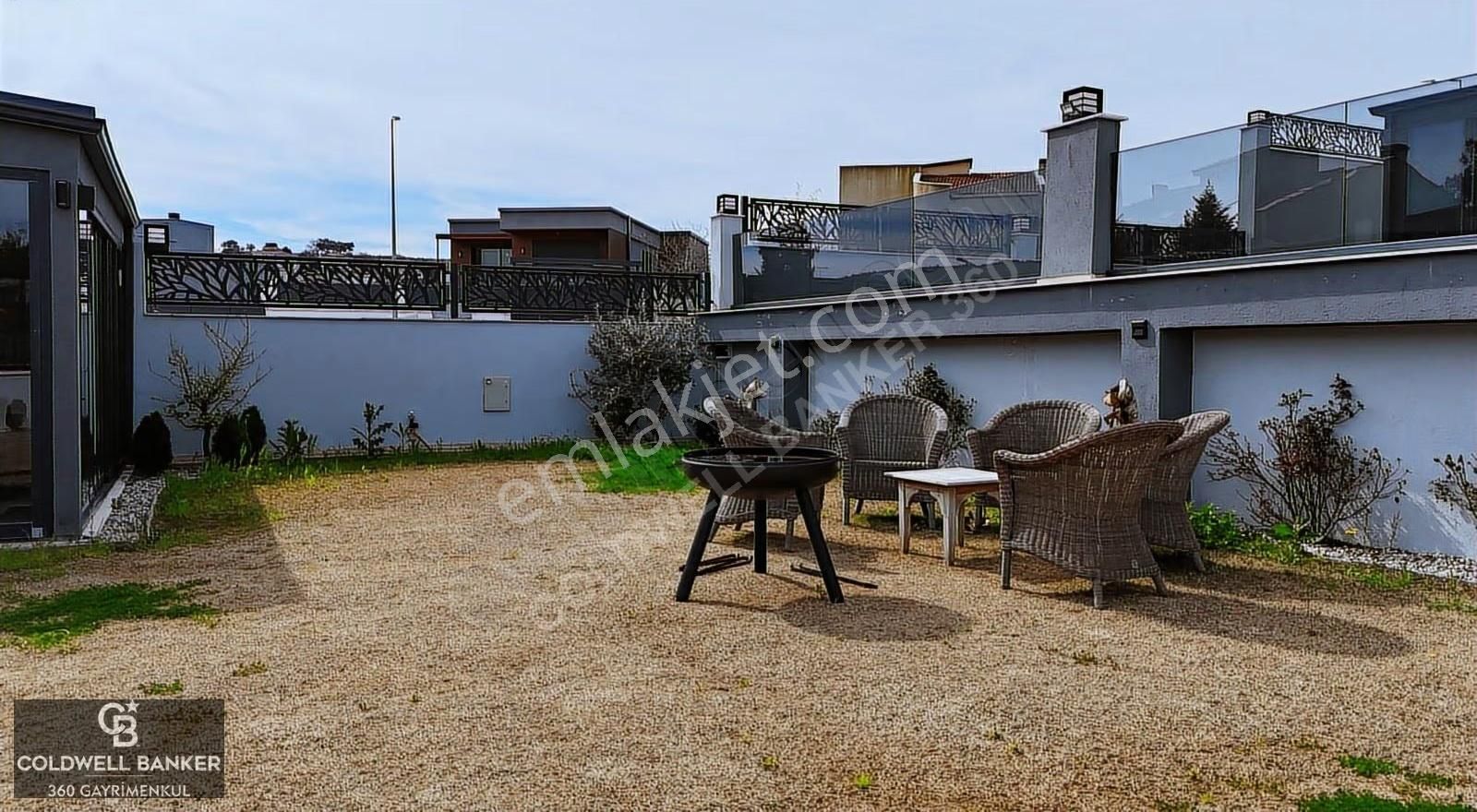 Güzelbahçe Çamlı Özel Yapım Satılık Lüks Villa - Görsel 33