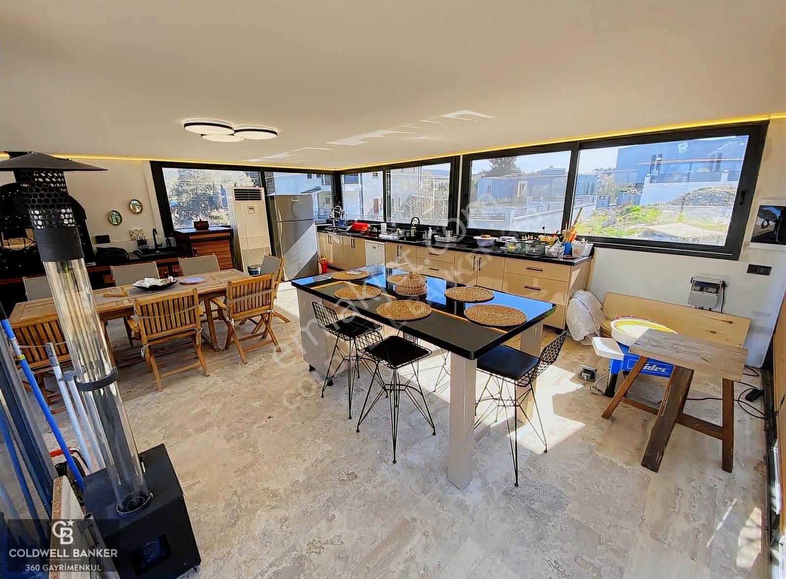 Güzelbahçe Çamlı Özel Yapım Satılık Lüks Villa - Görsel 32