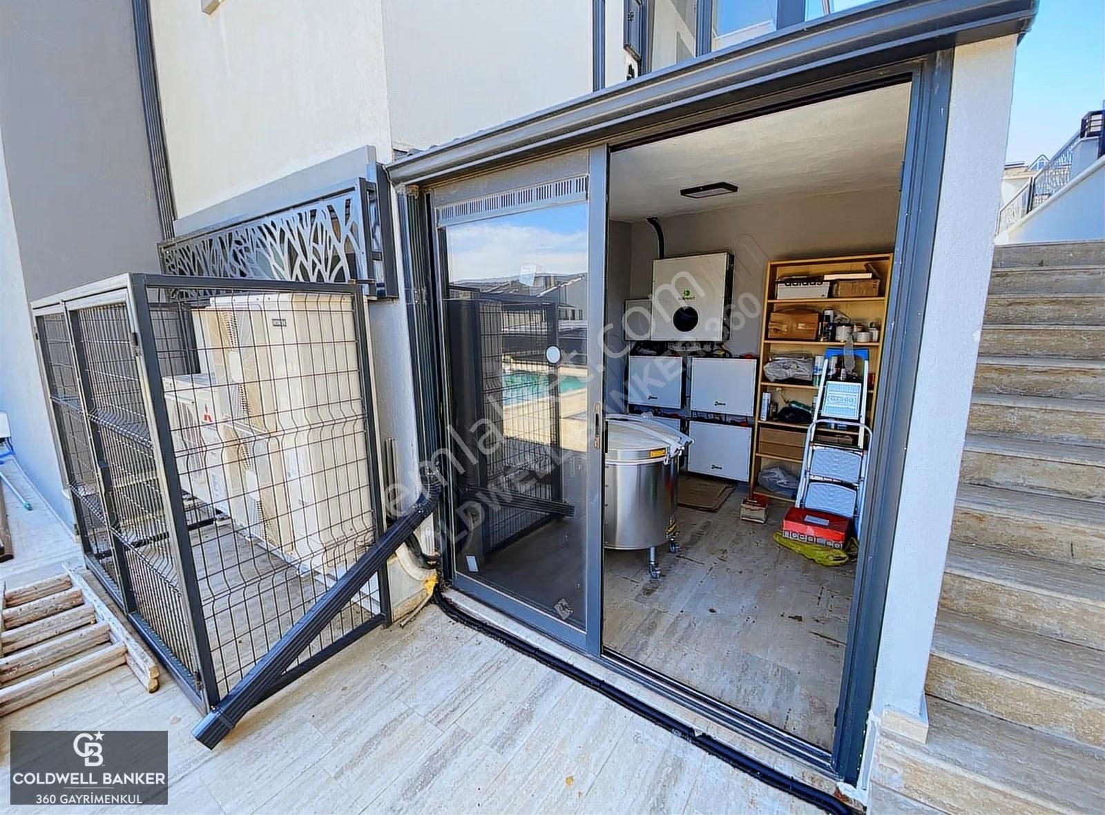 Güzelbahçe Çamlı Özel Yapım Satılık Lüks Villa - Görsel 9