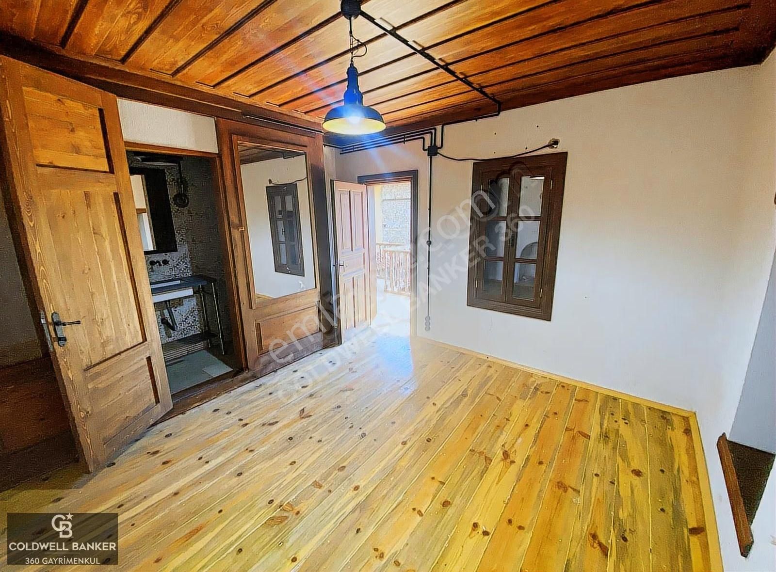 Ödemiş Birgi'de Restore Edilmiş Emsalsiz Satılık Taş Konak - Görsel 24