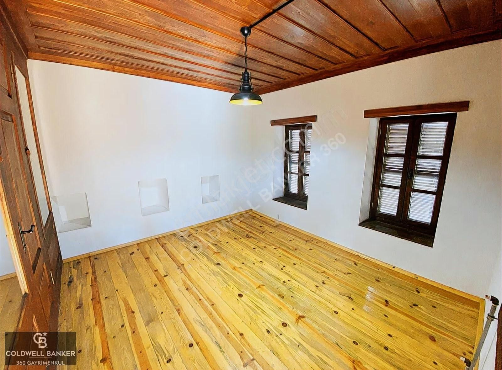 Ödemiş Birgi'de Restore Edilmiş Emsalsiz Satılık Taş Konak - Görsel 29