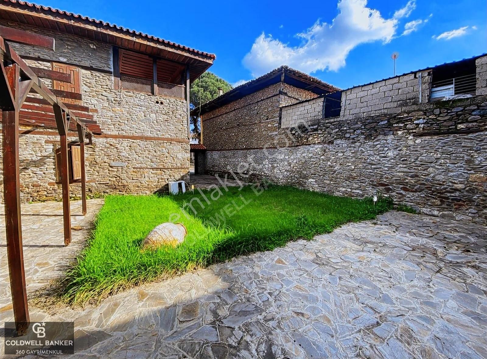 Ödemiş Birgi'de Restore Edilmiş Emsalsiz Satılık Taş Konak - Görsel 11
