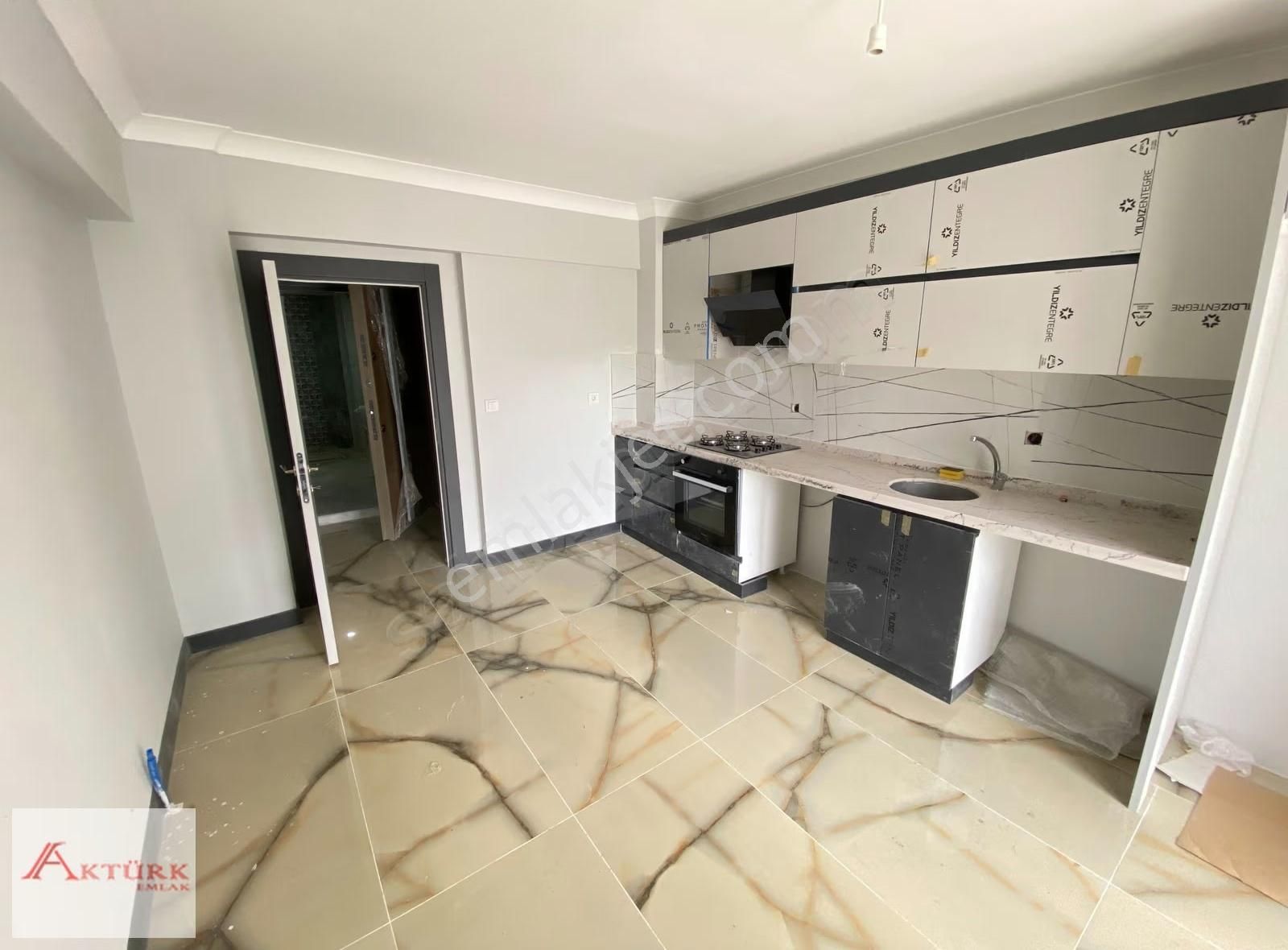 //aktürk Emlak\\çarşı Merkez Arakat Çift Balkon Sıfr Uygun Daire - Görsel 4