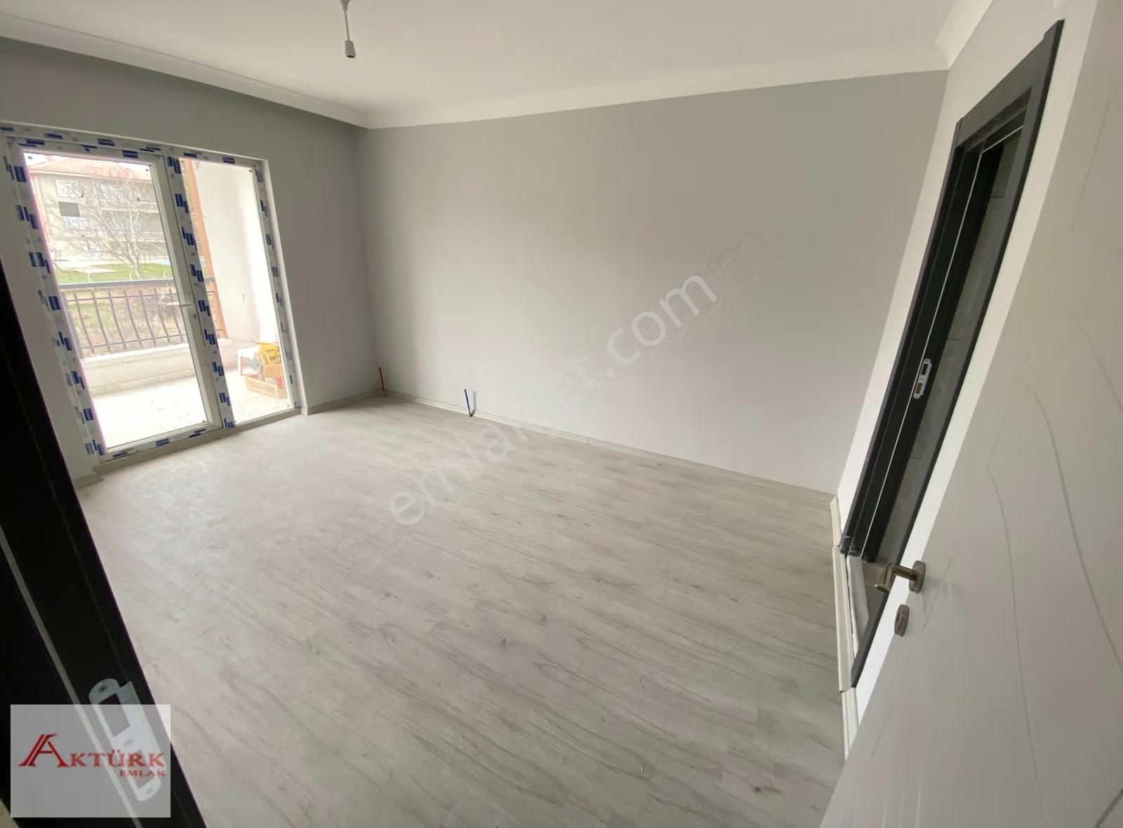 //aktürk Emlak\\çarşı Merkez Arakat Çift Balkon Sıfr Uygun Daire - Görsel 13