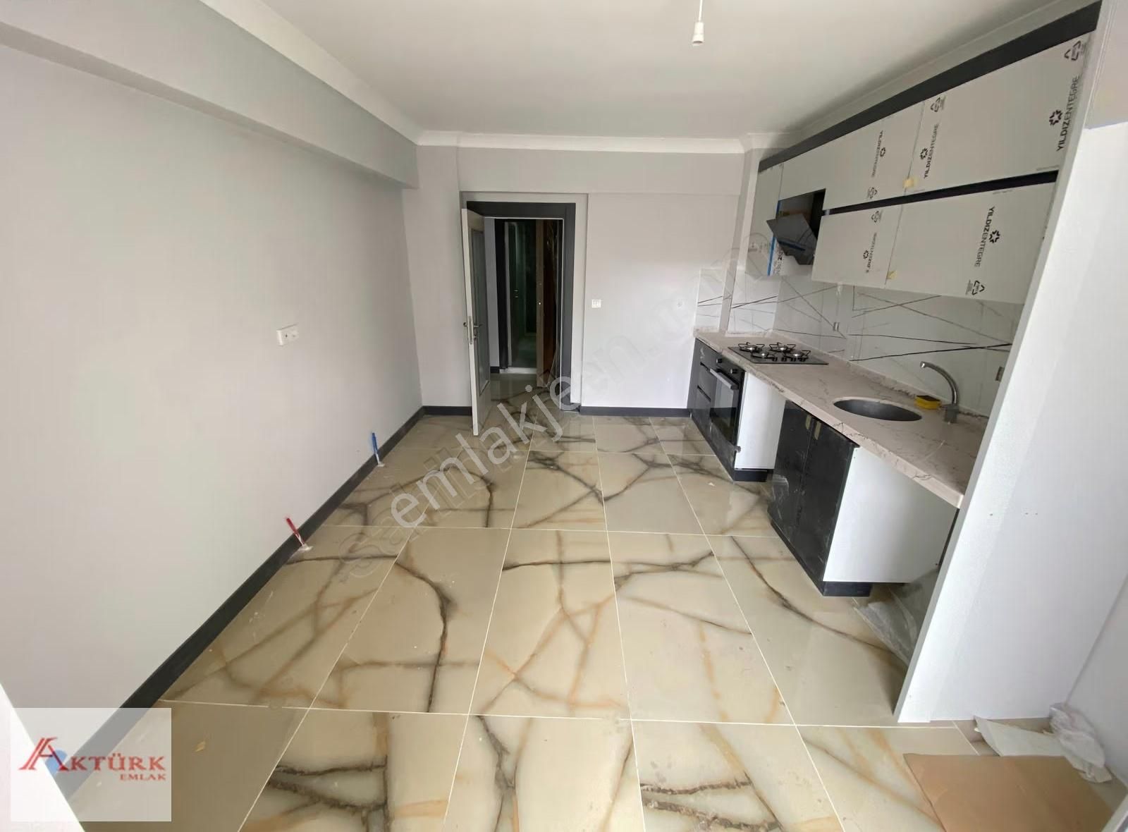 //aktürk Emlak\\çarşı Merkez Arakat Çift Balkon Sıfr Uygun Daire - Görsel 17