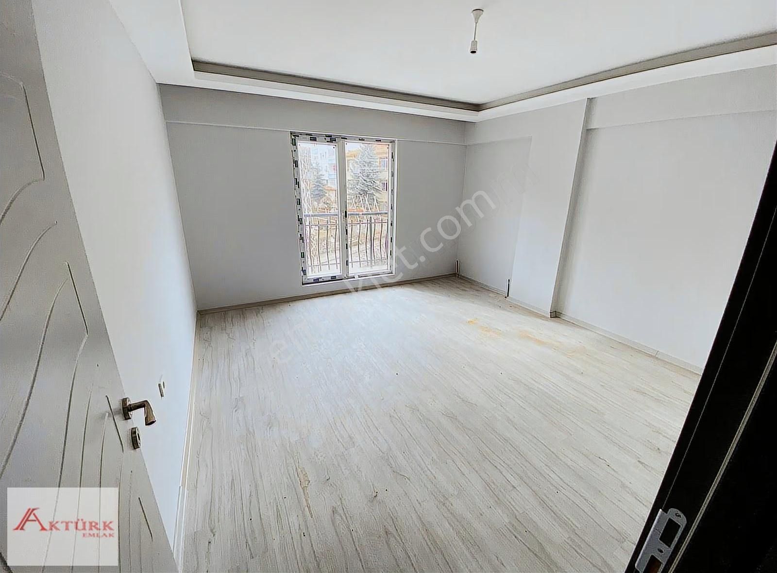 //aktürk Emlak\\çarşı Merkez Arakat Çift Balkon Sıfr Uygun Daire - Görsel 11