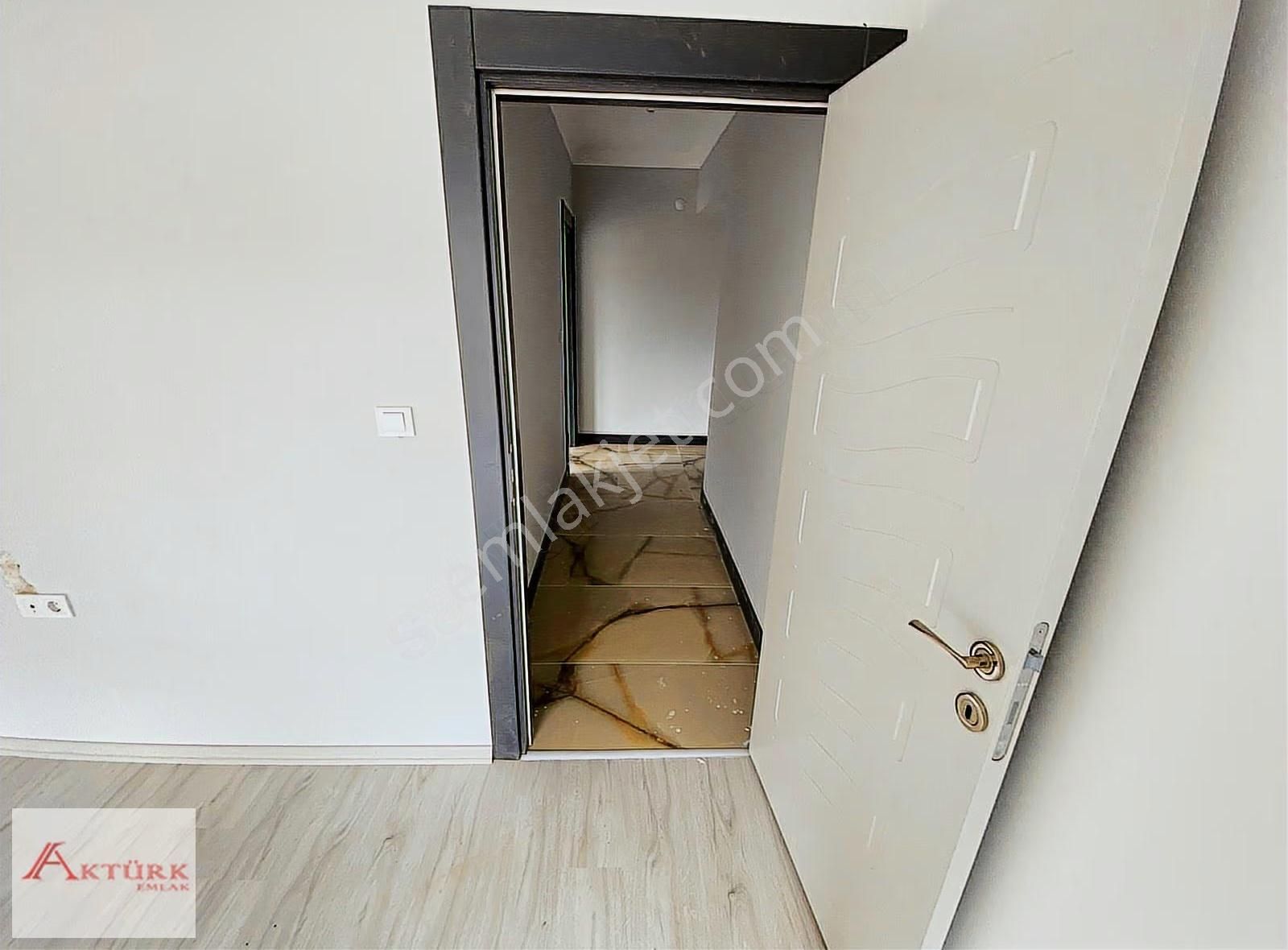 //aktürk Emlak\\çarşı Merkez Arakat Çift Balkon Sıfr Uygun Daire - Görsel 7