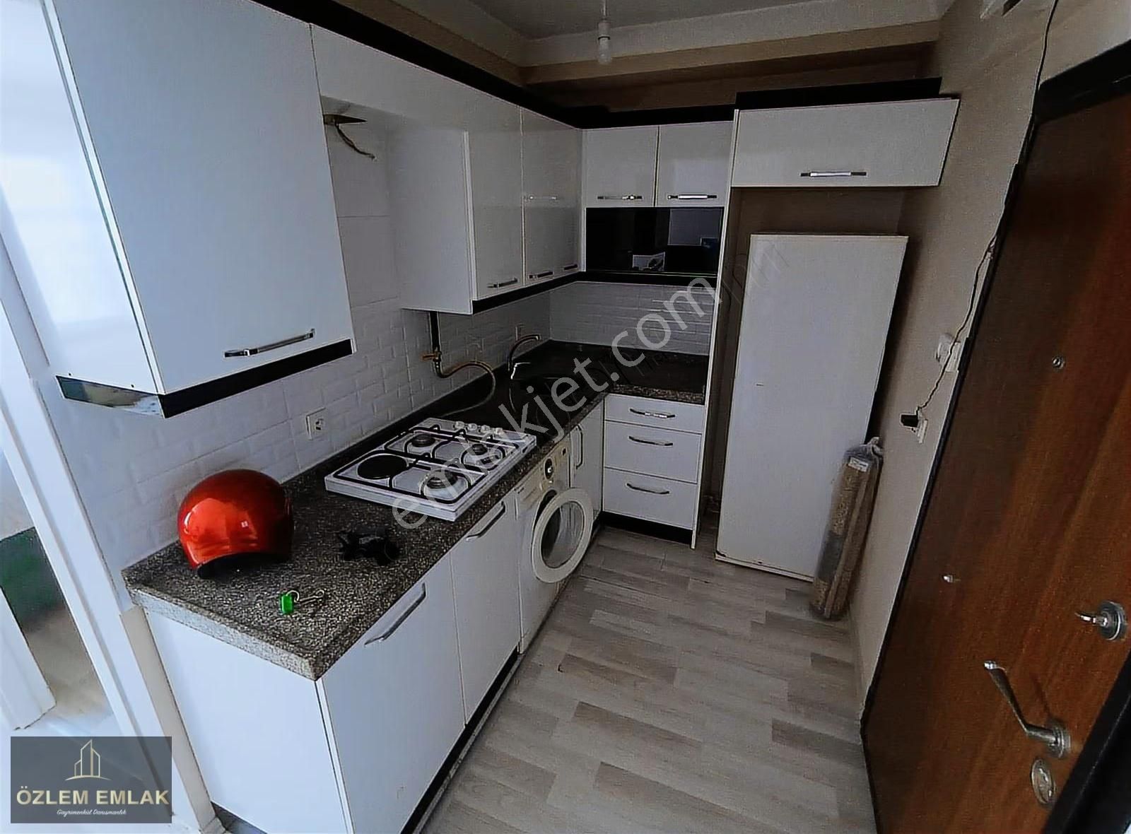 Özlem'den Bandırma Kurtuluş Caddesine Yakın Eşyal 1+1 I Satılık - Görsel 2