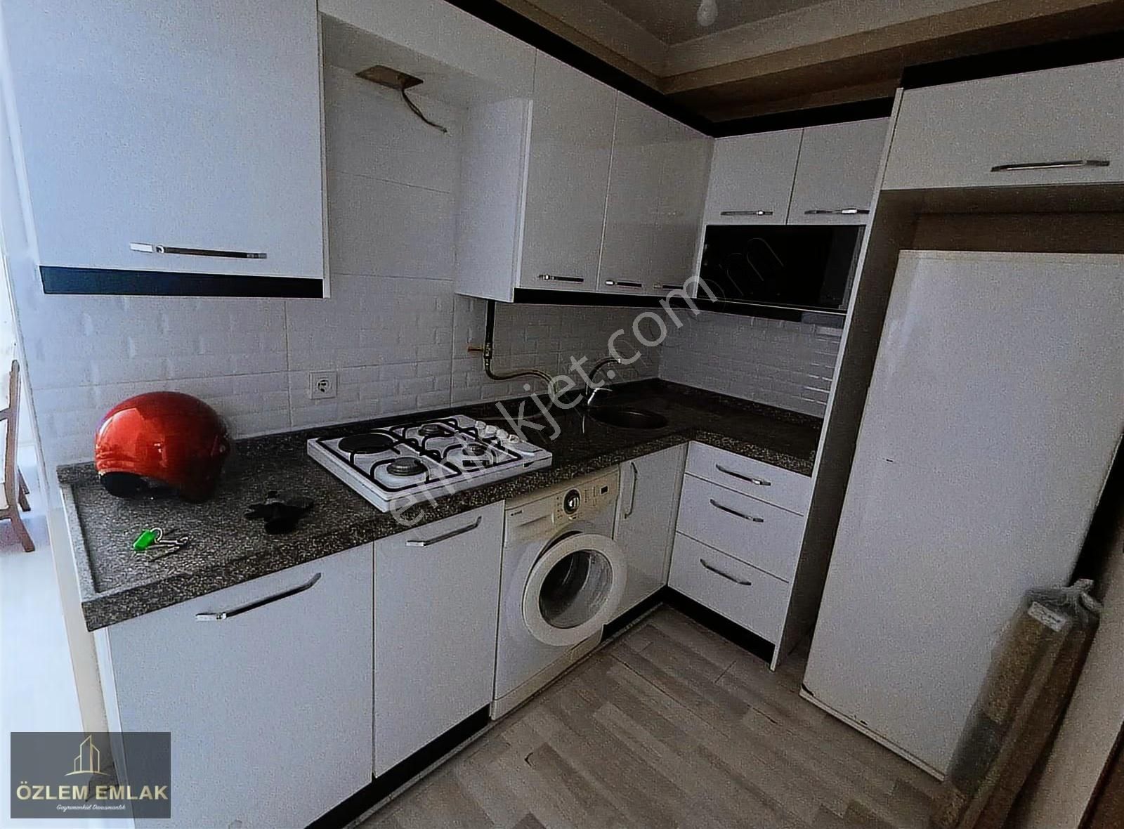 Özlem'den Bandırma Kurtuluş Caddesine Yakın Eşyal 1+1 I Satılık - Görsel 4