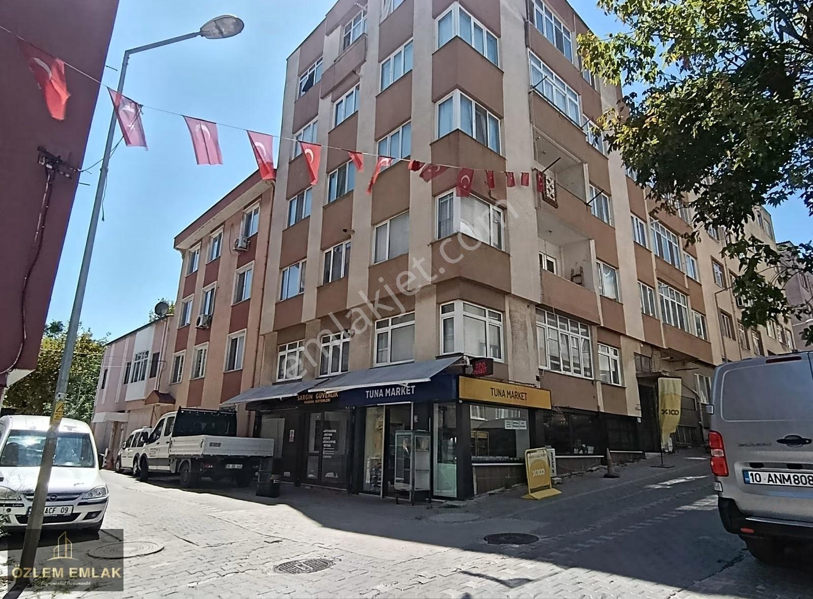 Bandırma Paşabayır Mahallesi Toplam 176 M2 Yanyana 2 Adet İşyeri