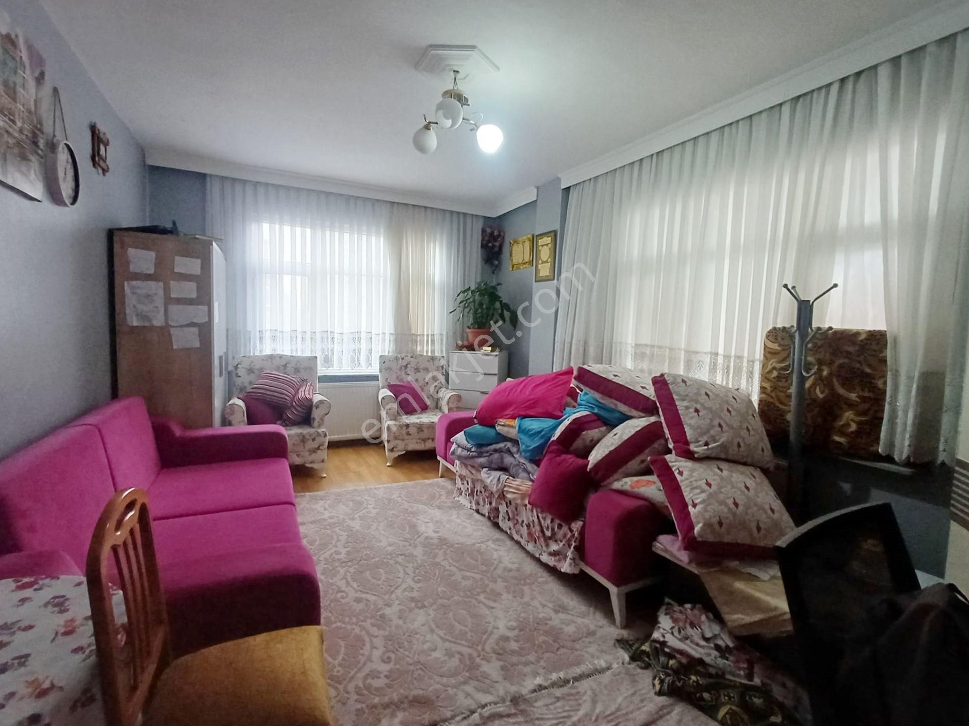 Mertcan Dan Kartal Metroya Yürüme 2+1 Balkonlu Fırsat Satılık Daire