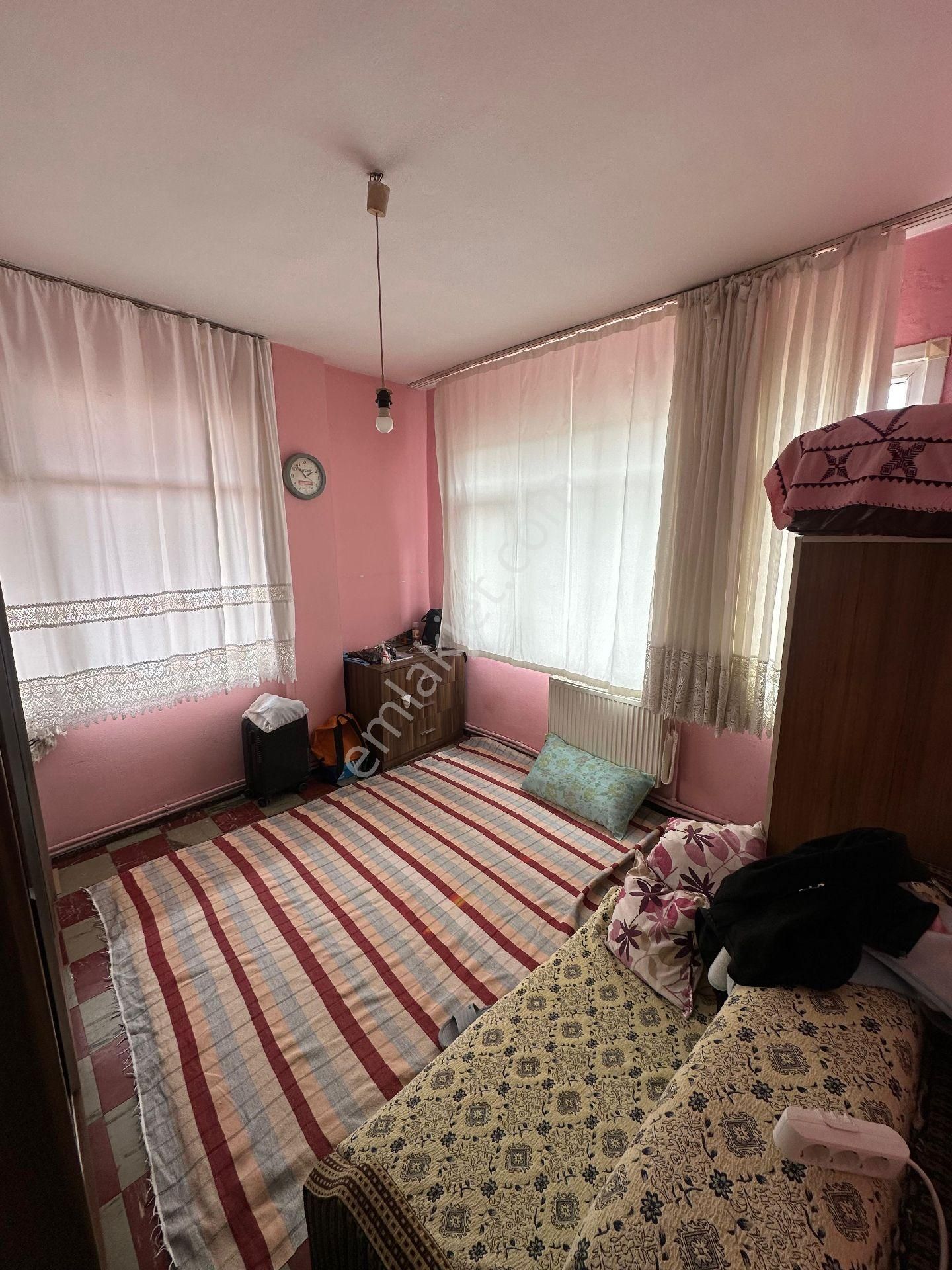 Family' Den Mahmutbey Cadde Üzerinde Satılık 2+1 Asansörlü Daire - Görsel 16