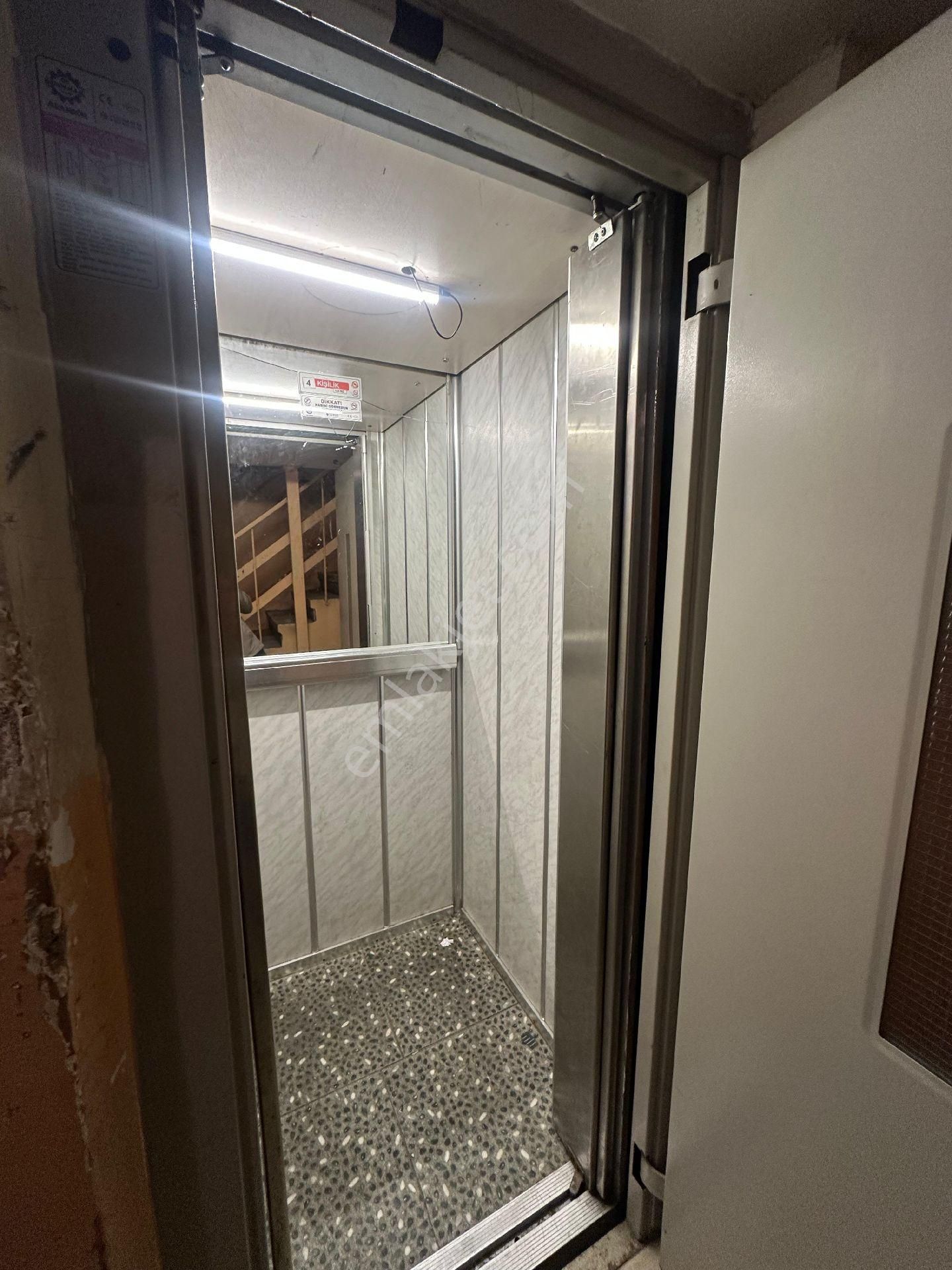 Family' Den Mahmutbey Cadde Üzerinde Satılık 2+1 Asansörlü Daire - Görsel 25