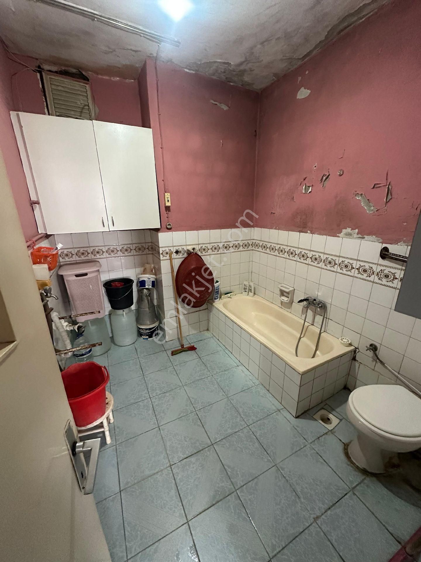 Family' Den Mahmutbey Cadde Üzerinde Satılık 2+1 Asansörlü Daire - Görsel 20
