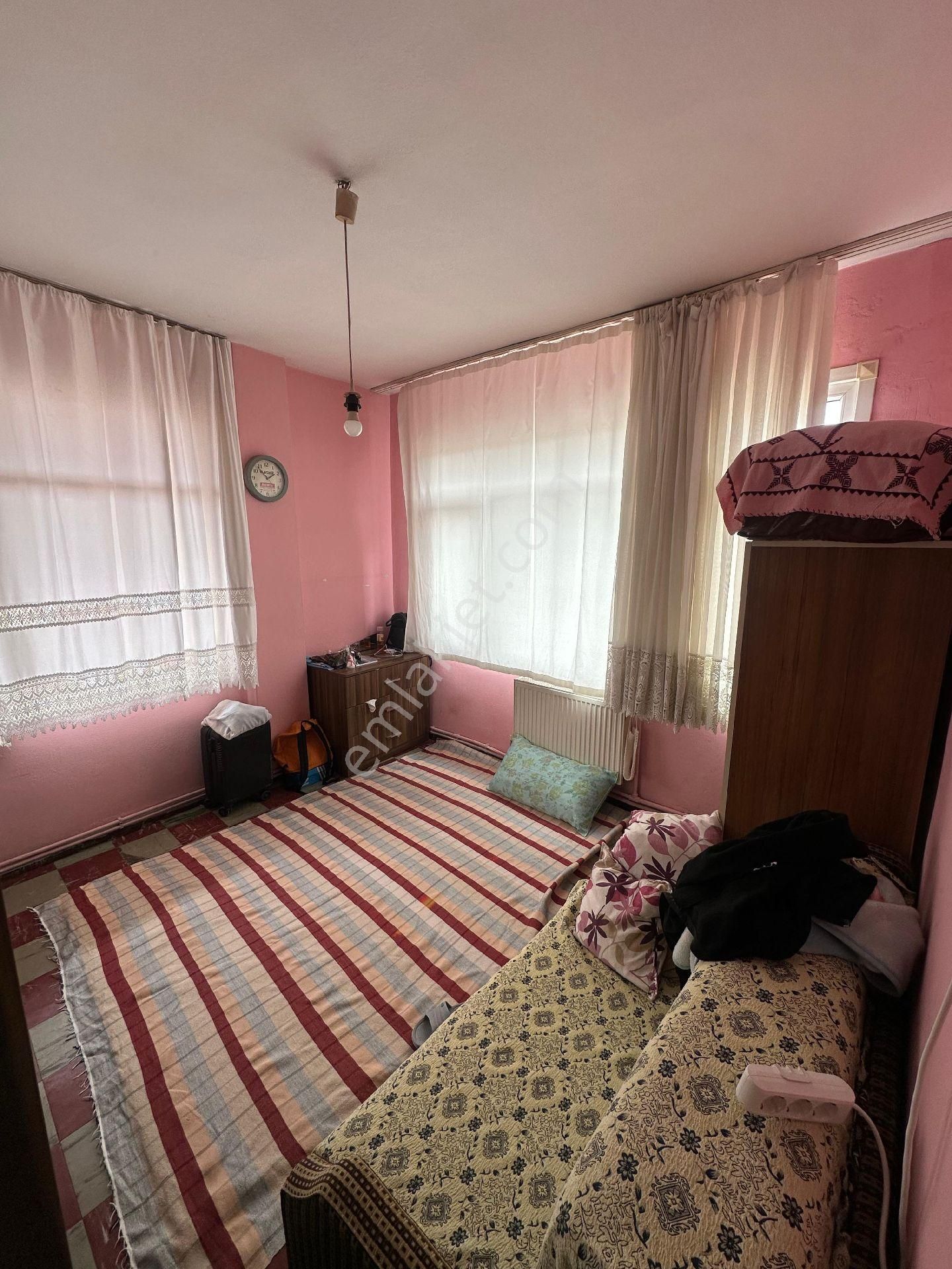 Family' Den Mahmutbey Cadde Üzerinde Satılık 2+1 Asansörlü Daire - Görsel 18