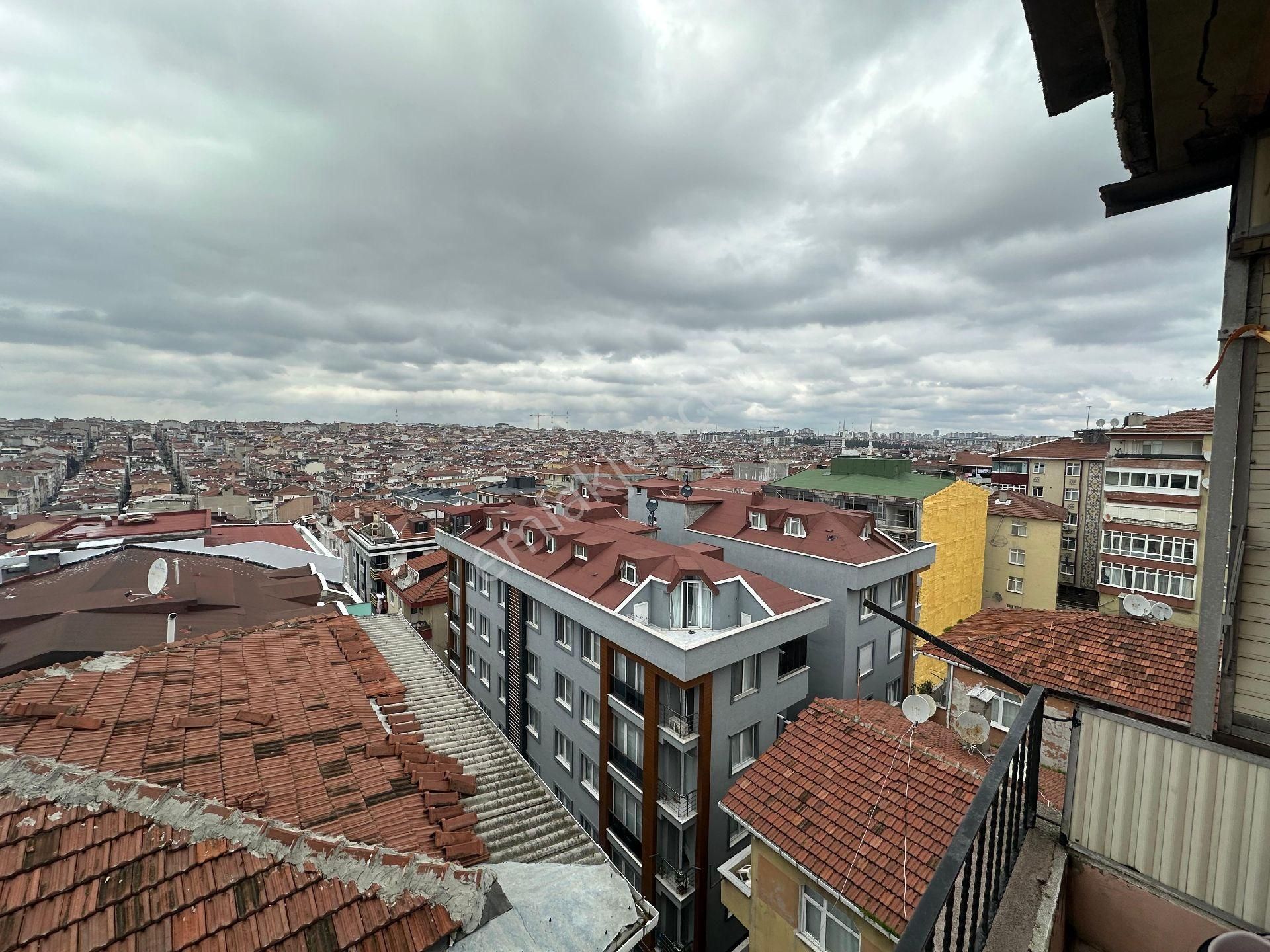 Family' Den Mahmutbey Cadde Üzerinde Satılık 2+1 Asansörlü Daire - Görsel 8