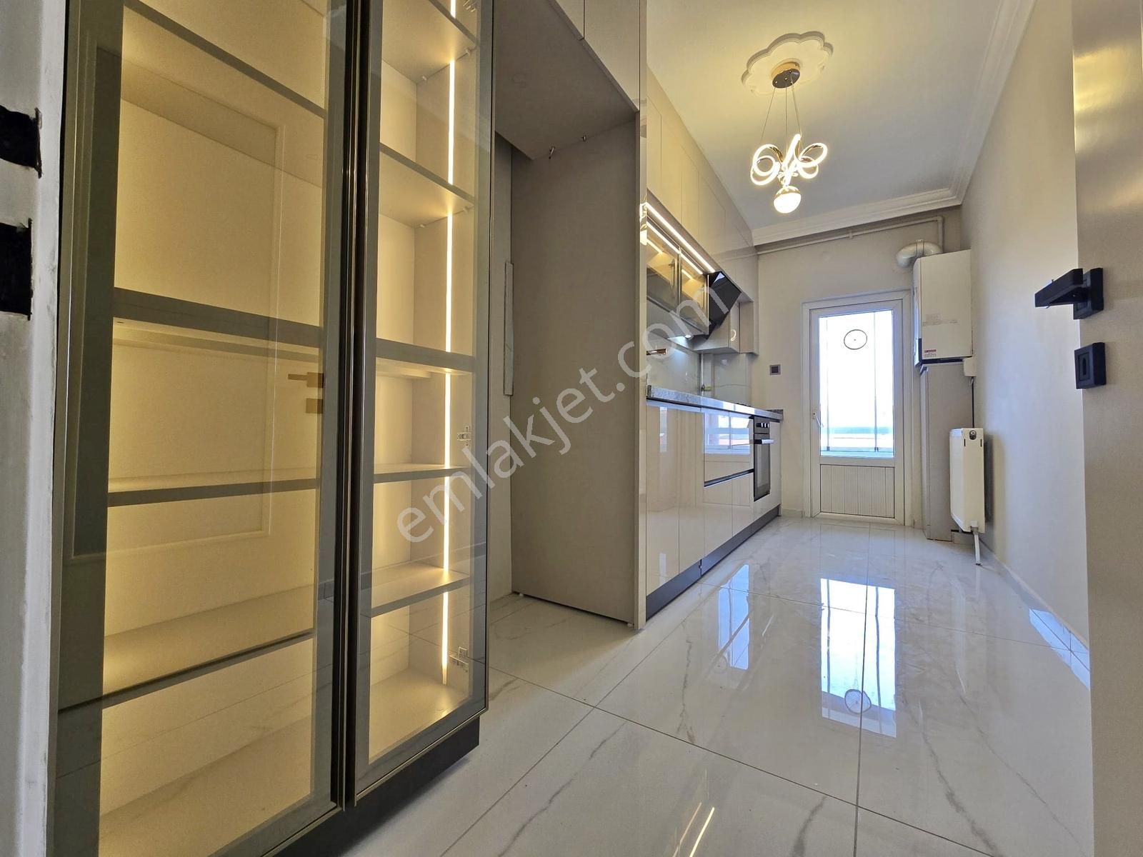 Ayyıldız Mh'de 3+1 Krediye Uygun Ulta Lüks Yapılı Ön Cephe Daire - Görsel 3