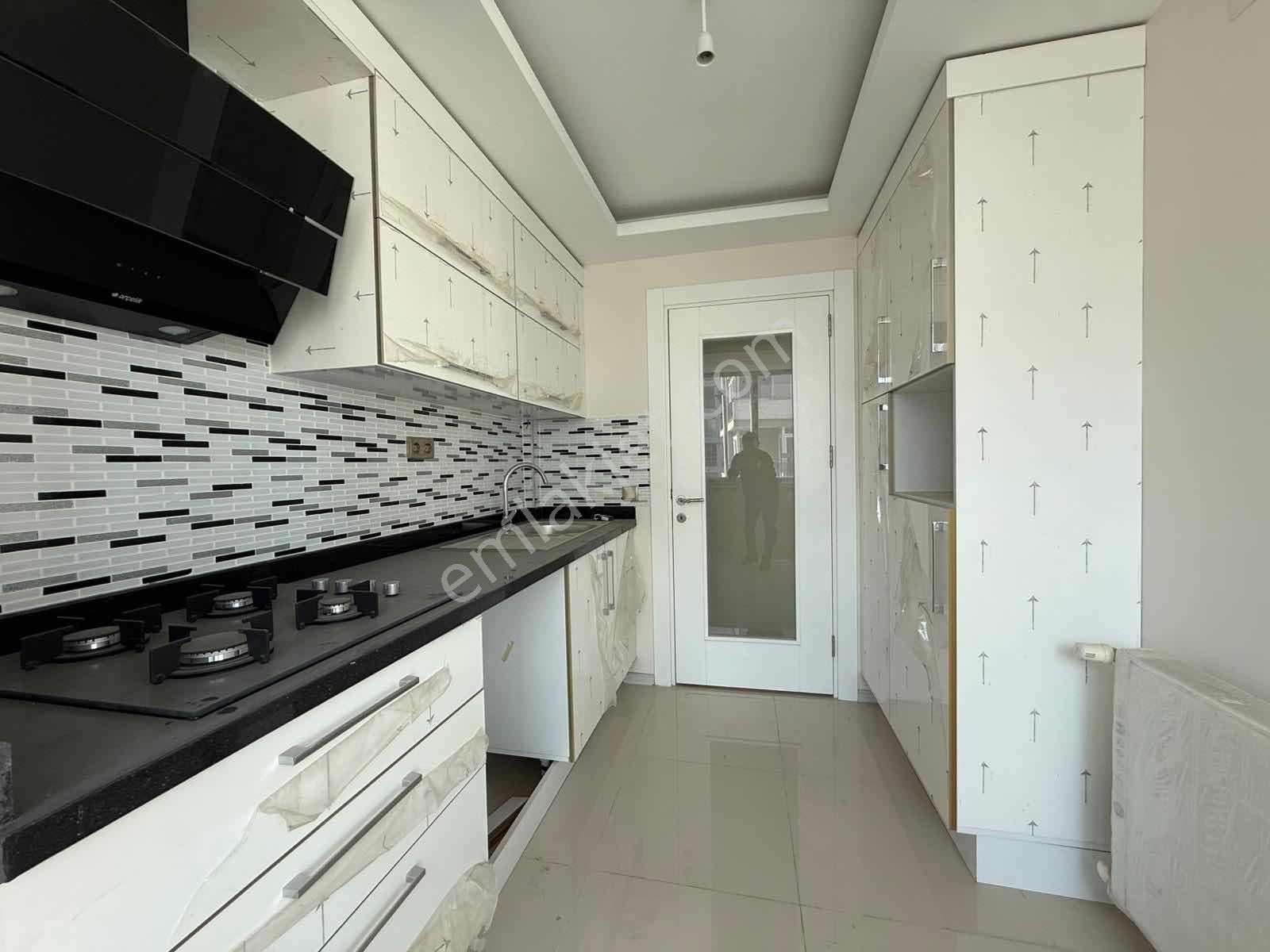 Baraj Yolunda Sıfır 3+1ç.banyo K.mutfak Havuz K.otoprk Havuzlu - Görsel 12