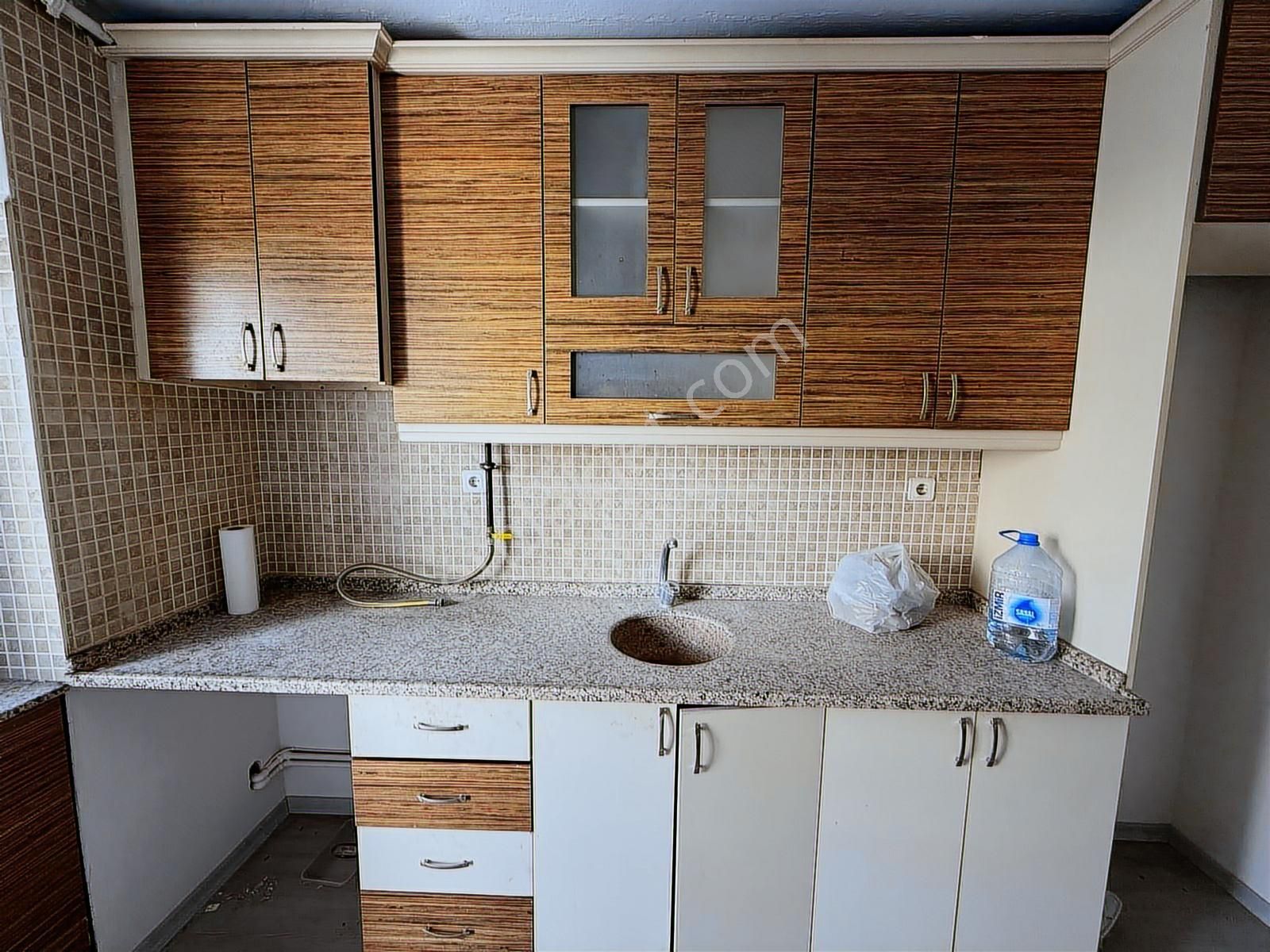 Bostanlı Merkez Denize Yürüme Mesafesinde - Görsel 19