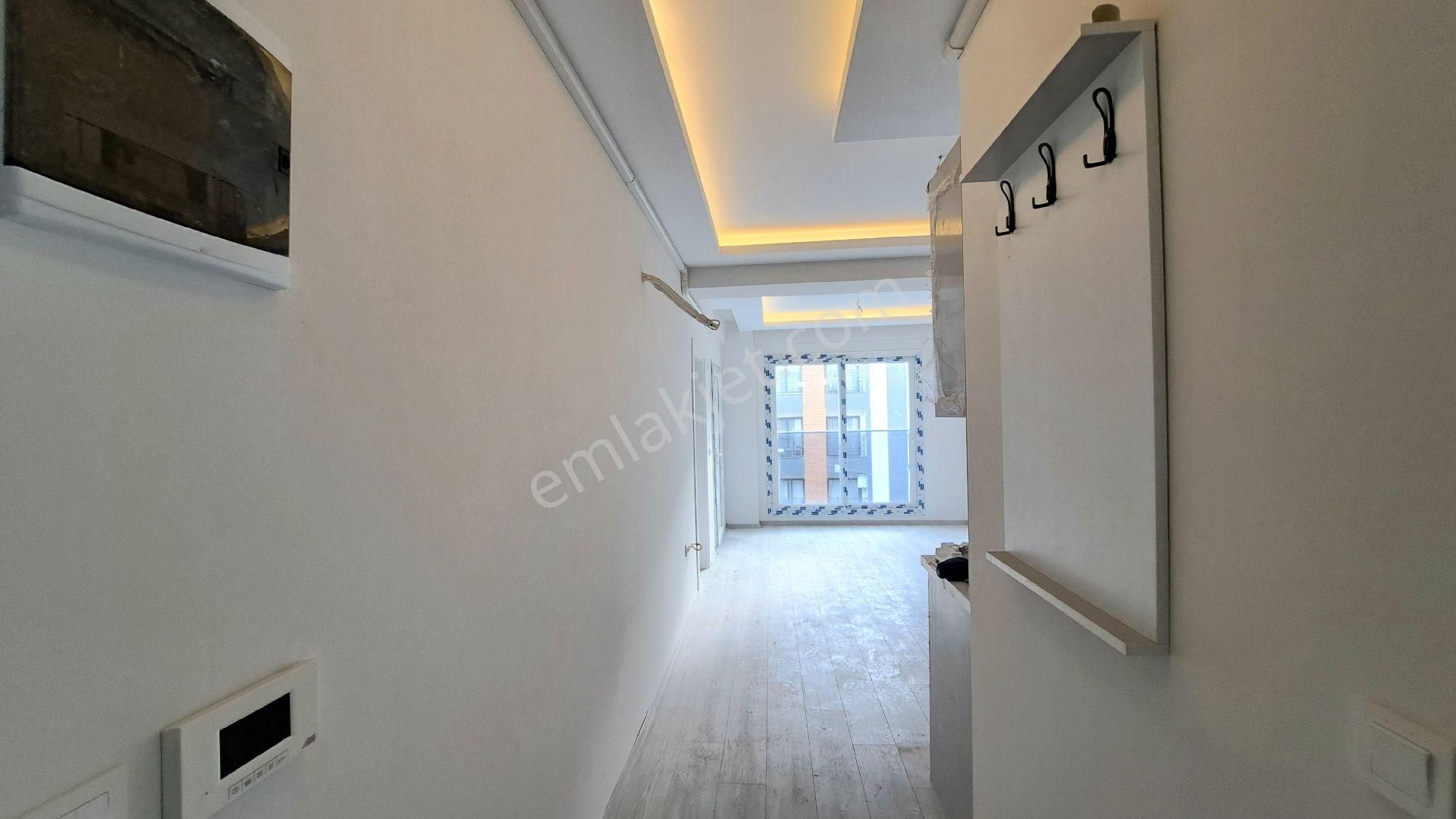 Kuşadası Merkezde Kiralık 1+1 Daire - Görsel 12