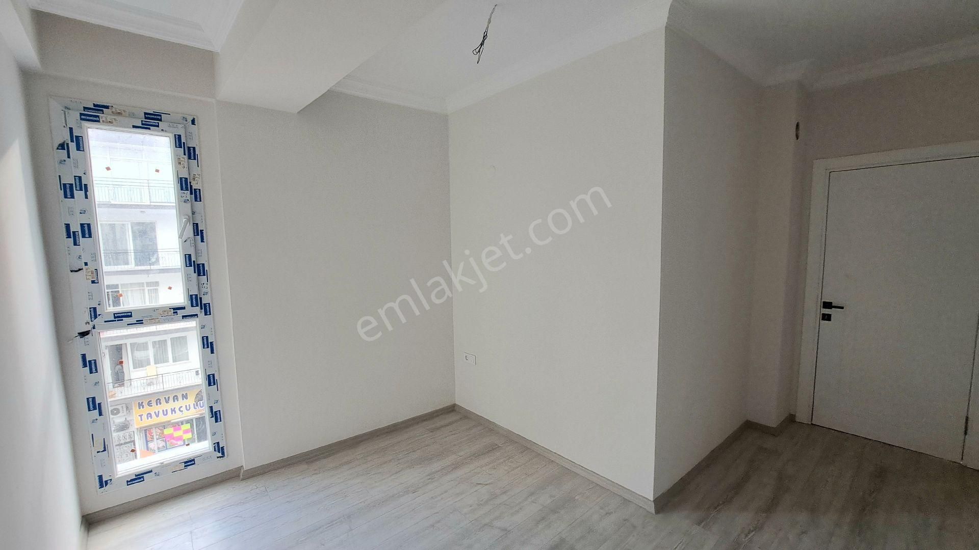 Kuşadası Merkezde Kiralık 1+1 Daire - Görsel 11