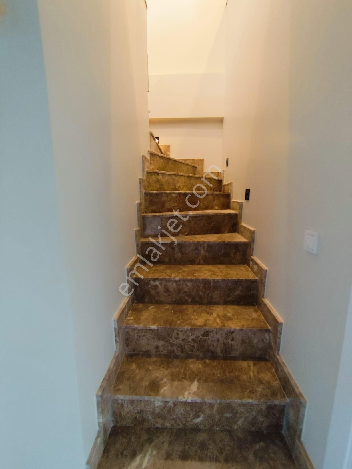 Mertcan Dan Fatih Mah 2 Mutfaklı - 2 Banyolu 4+2 Teraslı Dubleks - Görsel 13