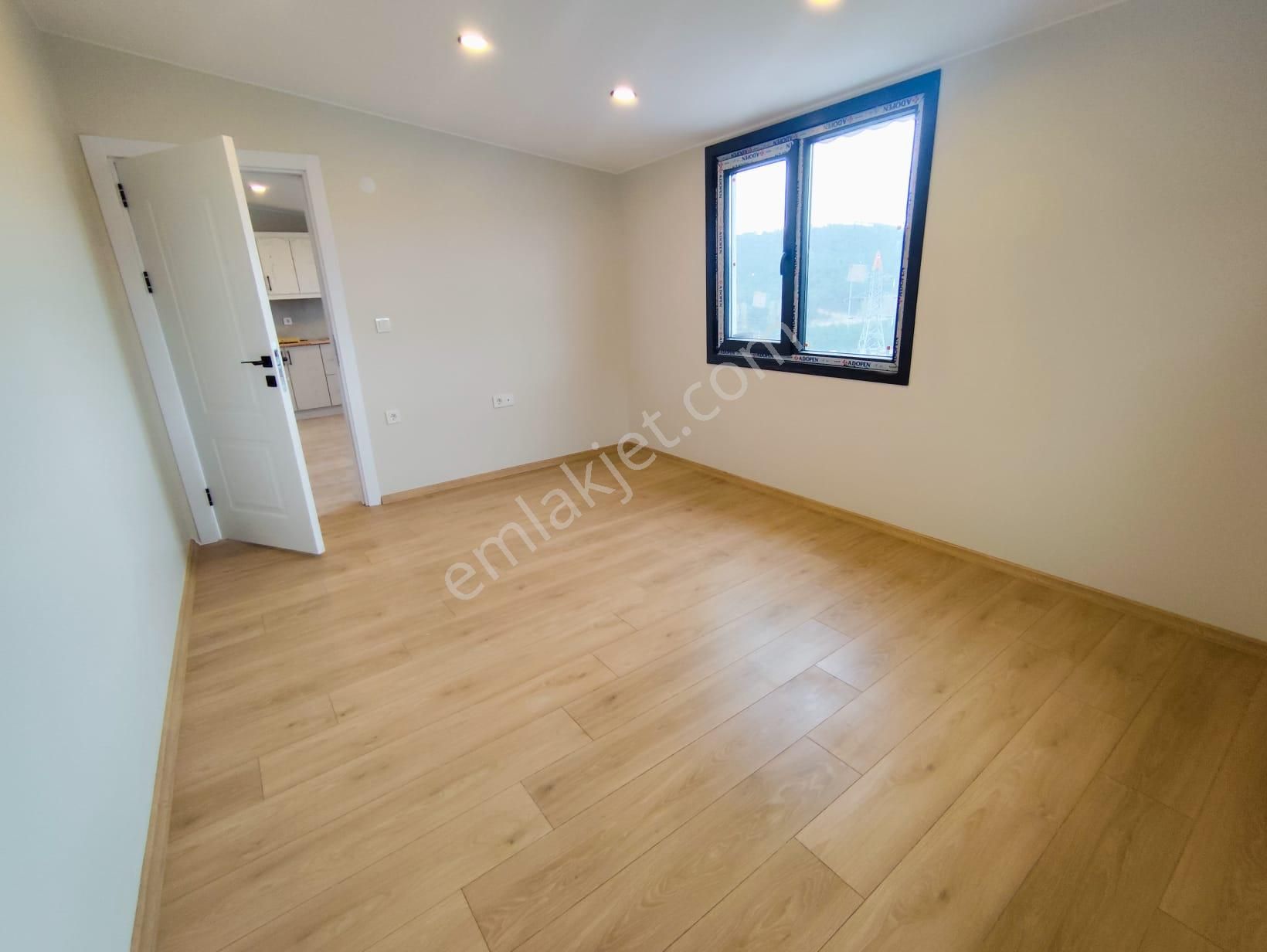 Mertcan Dan Fatih Mah 2 Mutfaklı - 2 Banyolu 4+2 Teraslı Dubleks - Görsel 12