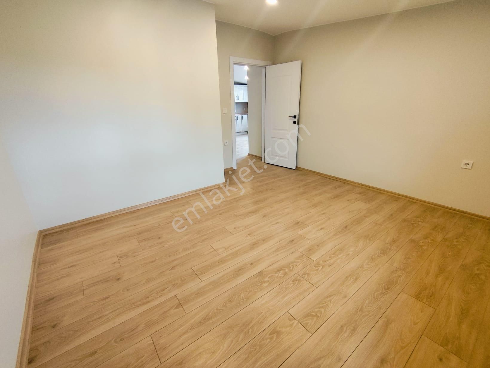 Mertcan Dan Fatih Mah 2 Mutfaklı - 2 Banyolu 4+2 Teraslı Dubleks - Görsel 17