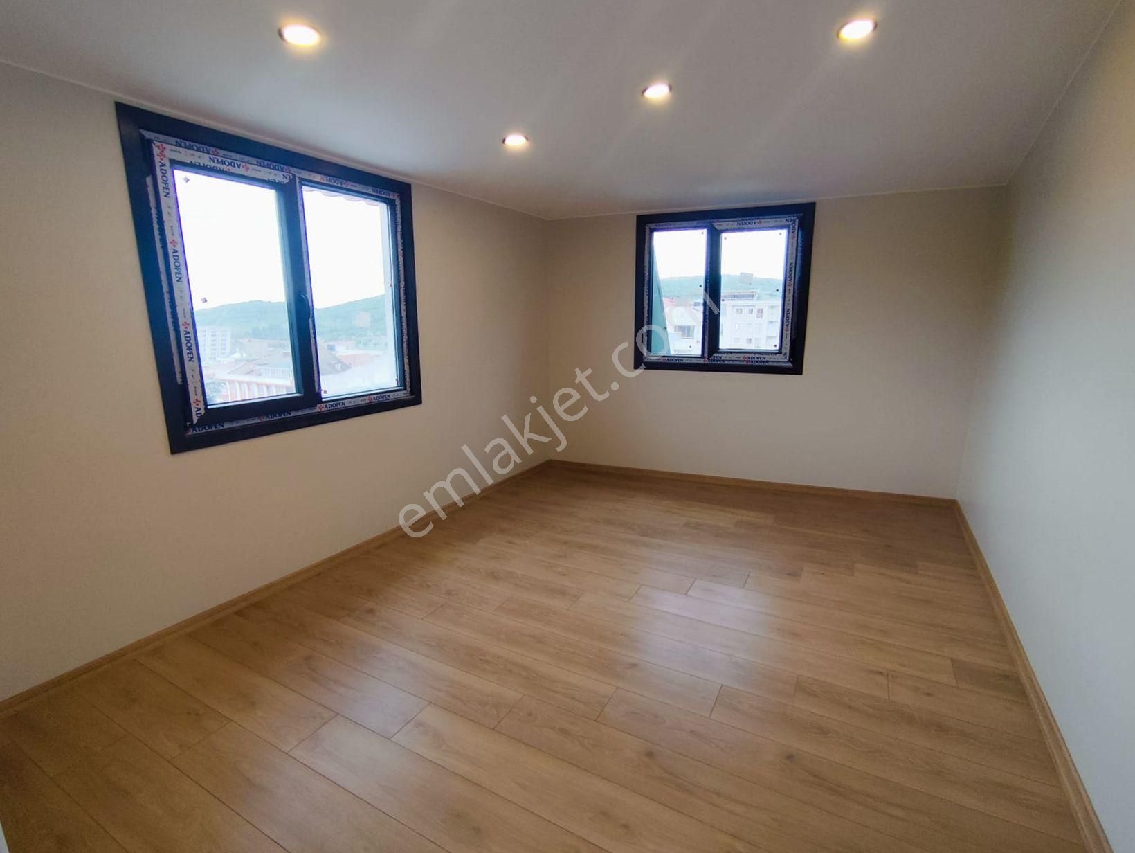 Mertcan Dan Fatih Mah 2 Mutfaklı - 2 Banyolu 4+2 Teraslı Dubleks - Görsel 9