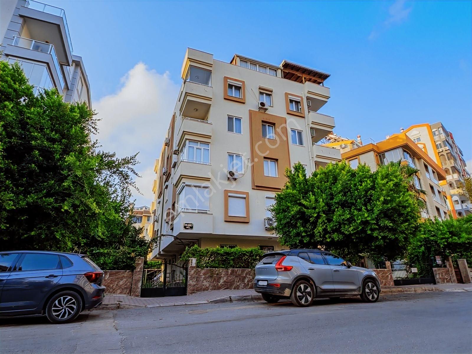 Çağlayan'da 220 M2 4+1 Çatı Dubleksi, D.gaz, 2 Banyo, Ayrı Mutfa - Görsel 30