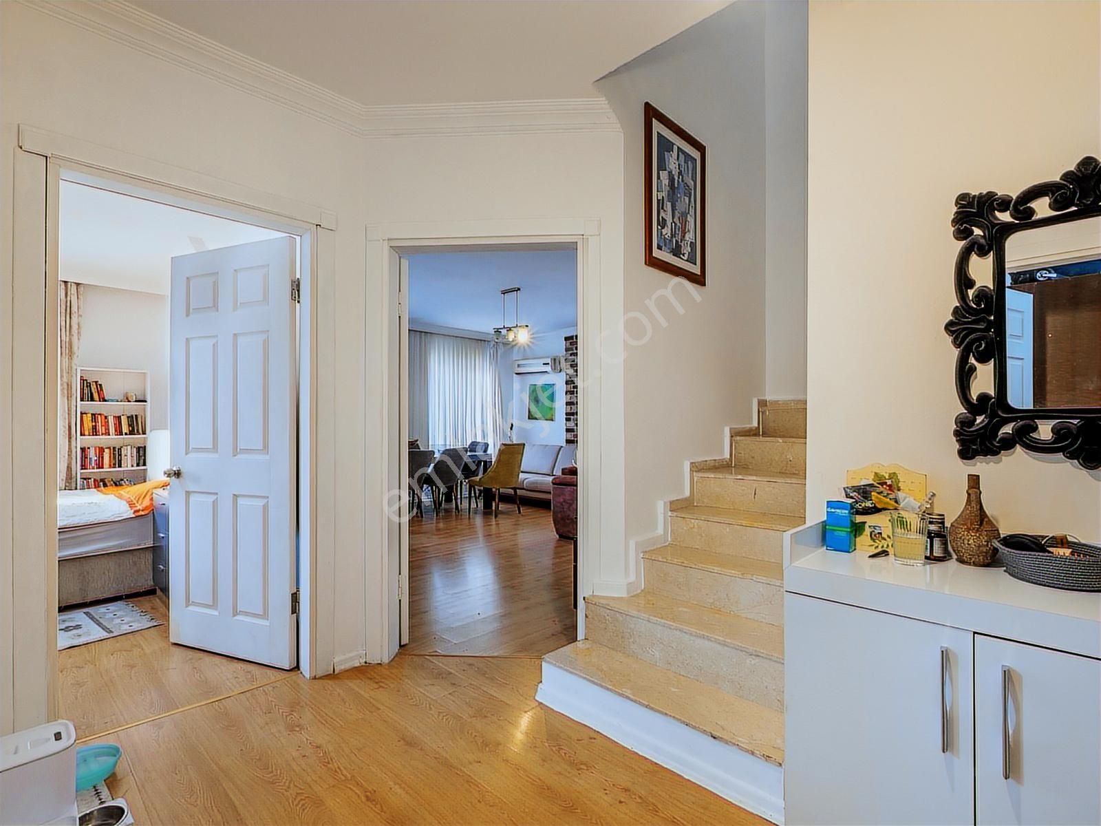 Çağlayan'da 220 M2 4+1 Çatı Dubleksi, D.gaz, 2 Banyo, Ayrı Mutfa - Görsel 8