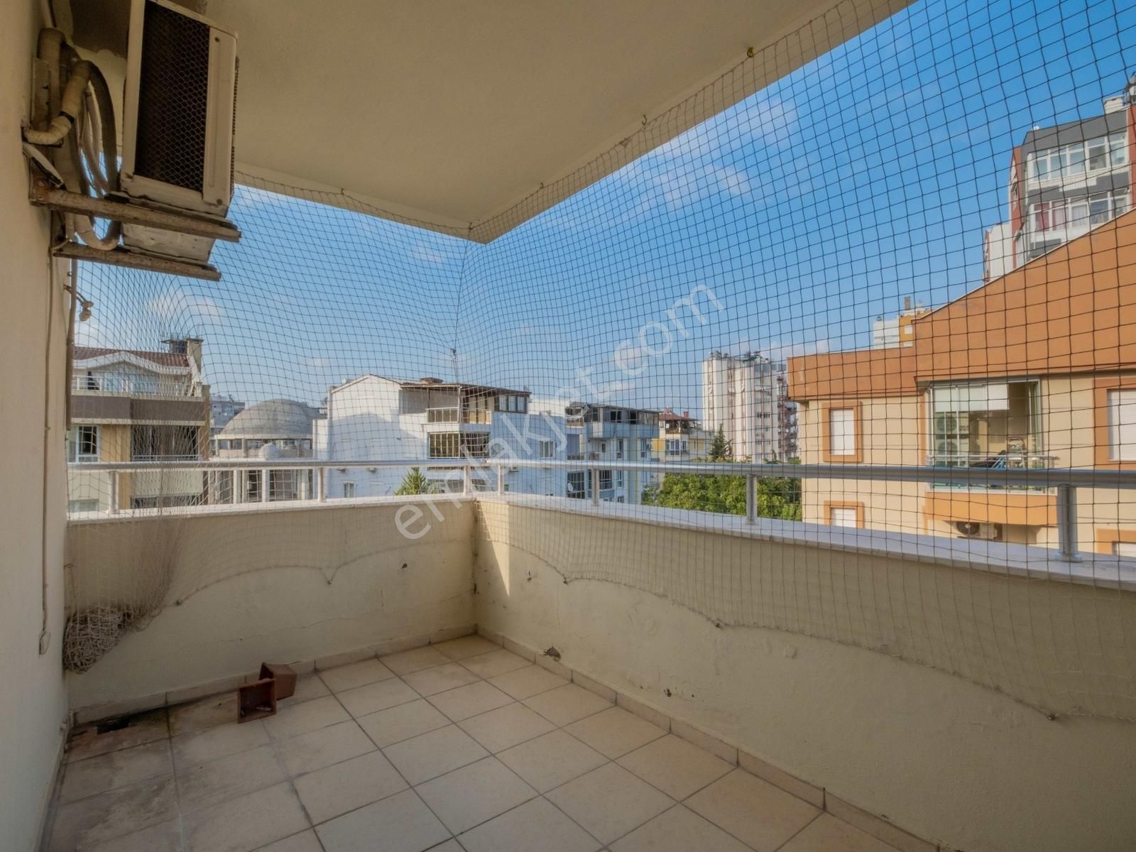 Çağlayan'da 220 M2 4+1 Çatı Dubleksi, D.gaz, 2 Banyo, Ayrı Mutfa - Görsel 22