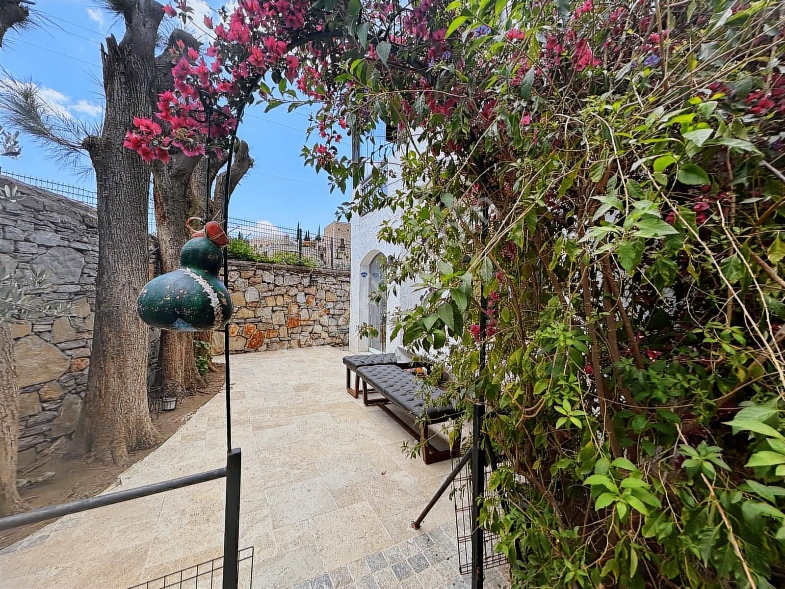 Bodrum Merkezde Site İçi Modern Ve Şık Eşyalı 2+1 Kiralık Daire - Görsel 3