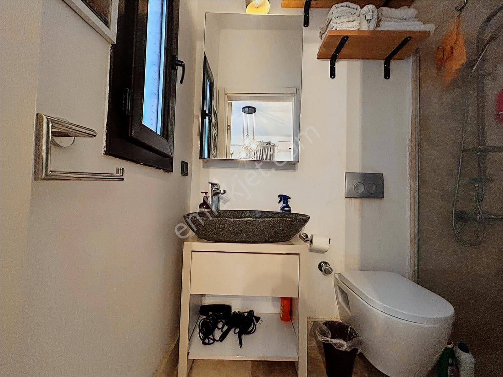 Bodrum Merkezde Site İçi Modern Ve Şık Eşyalı 2+1 Kiralık Daire - Görsel 2