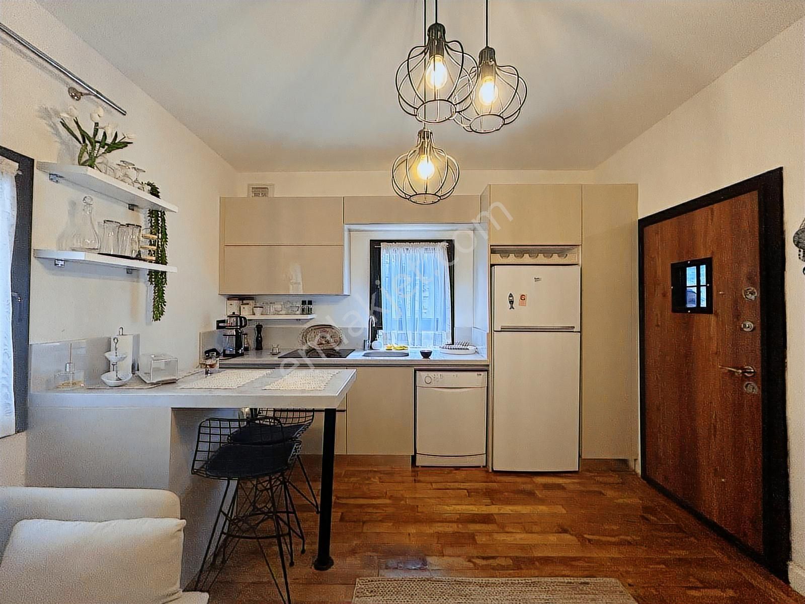 Bodrum Merkezde Site İçi Modern Ve Şık Eşyalı 2+1 Kiralık Daire - Görsel 18