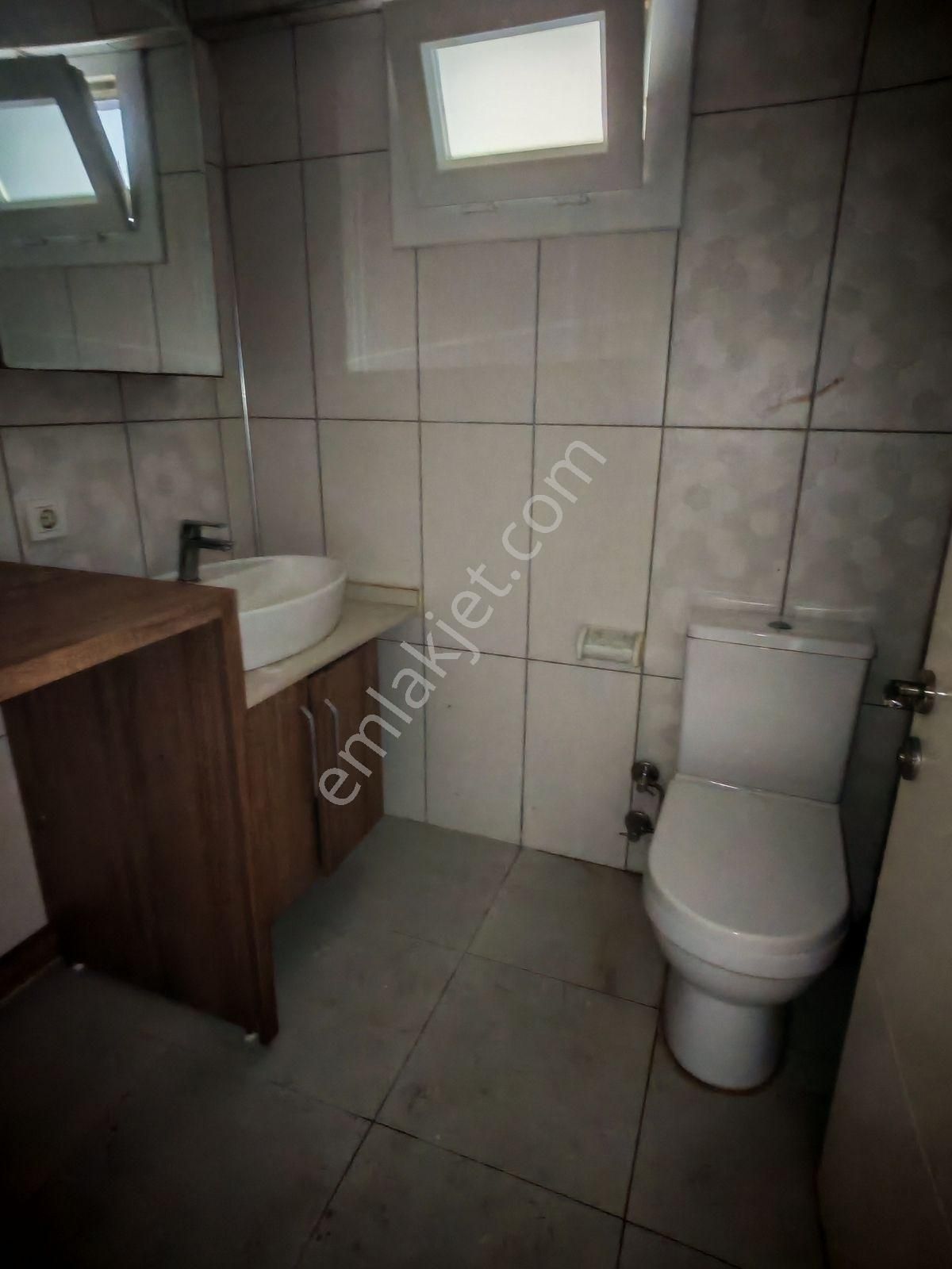 Dikili Gazipaşa'da Yokuşsuz 5 Yaşında 70 M2 2+1 Giriş Kat Daire - Görsel 12