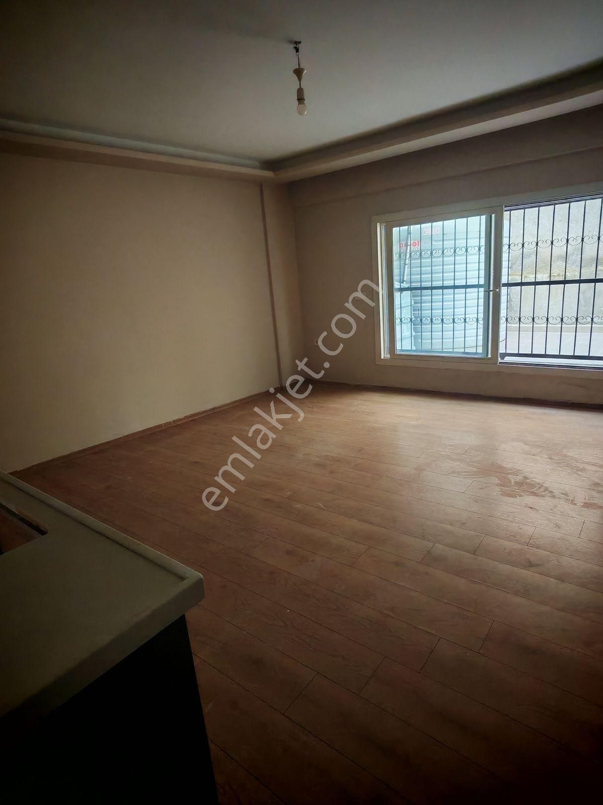 Dikili Gazipaşa'da Yokuşsuz 5 Yaşında 70 M2 2+1 Giriş Kat Daire - Görsel 8