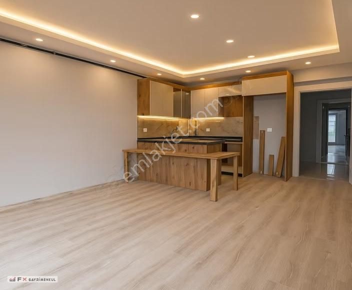 Fx'den 2+1 Sıfır Binada Cam Balkonlu Katta Satılık Daire