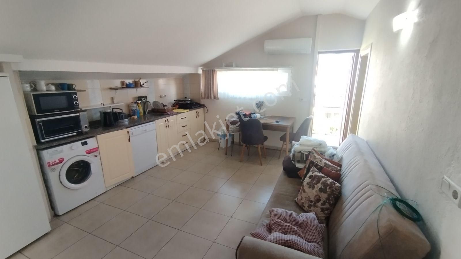 İlkon'dan Babataşı'nda Kiralık 2+1 Eşyalı Ve Teraslı Daire - Görsel 4