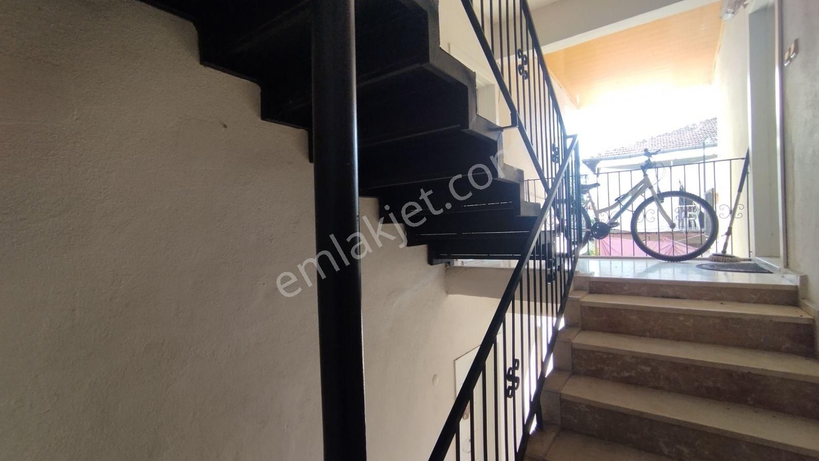 İlkon'dan Babataşı'nda Kiralık 2+1 Eşyalı Ve Teraslı Daire - Görsel 12