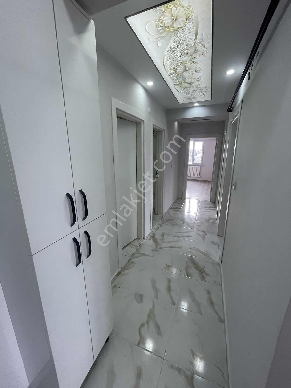 Vatan Mahallesi'nde Kiralık 2 + 1 Yıldız Caddesi'nde - Görsel 6