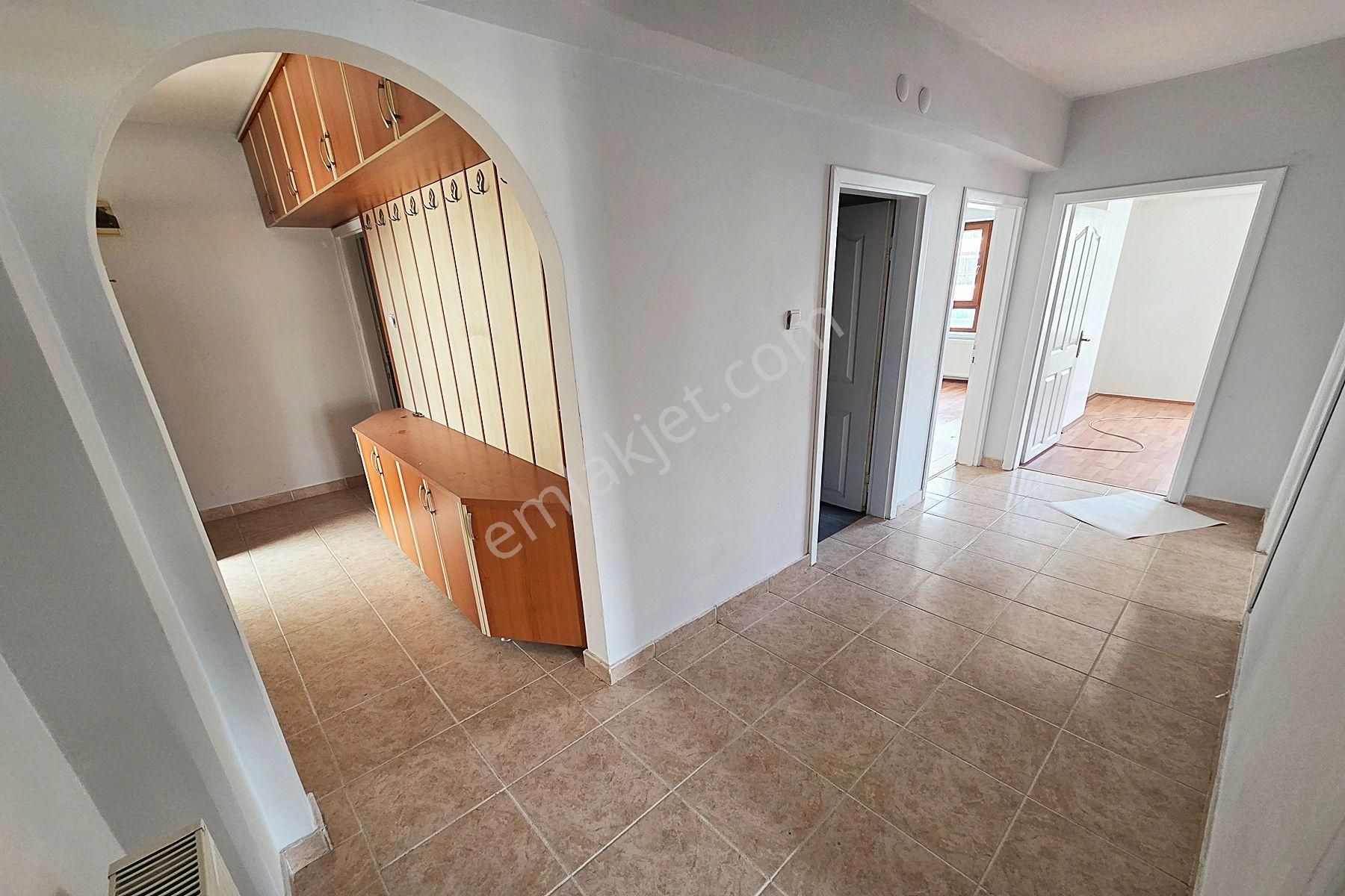 Yayla'da Porsuk Caddesine Cephe 3.kat 3+1 Kiralık Daire - Görsel 11