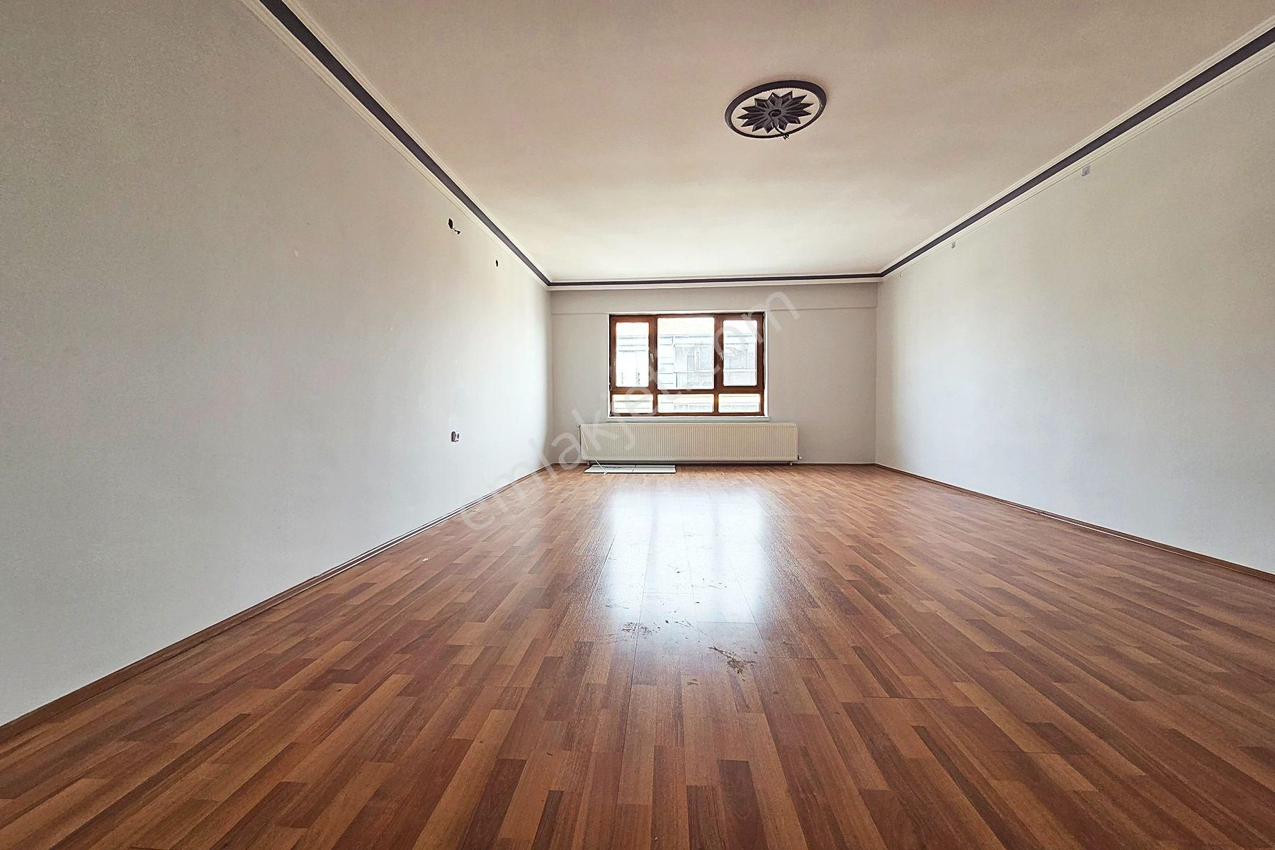 Yayla'da Porsuk Caddesine Cephe 3.kat 3+1 Kiralık Daire - Görsel 2