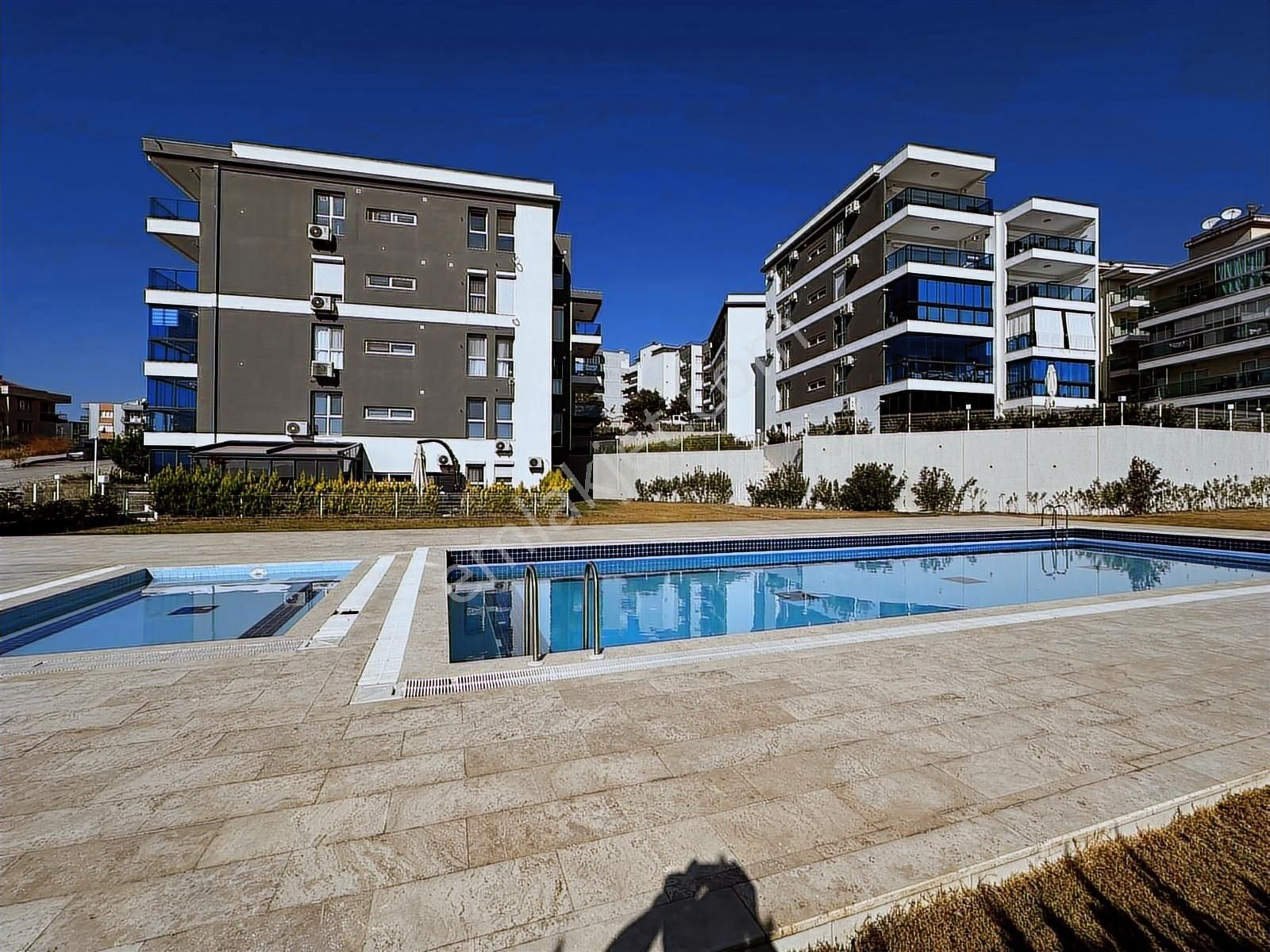 Ege Mahallesi Egel Life Sitesi 3+1 Full Eşyalı-k.otoparklı Daire