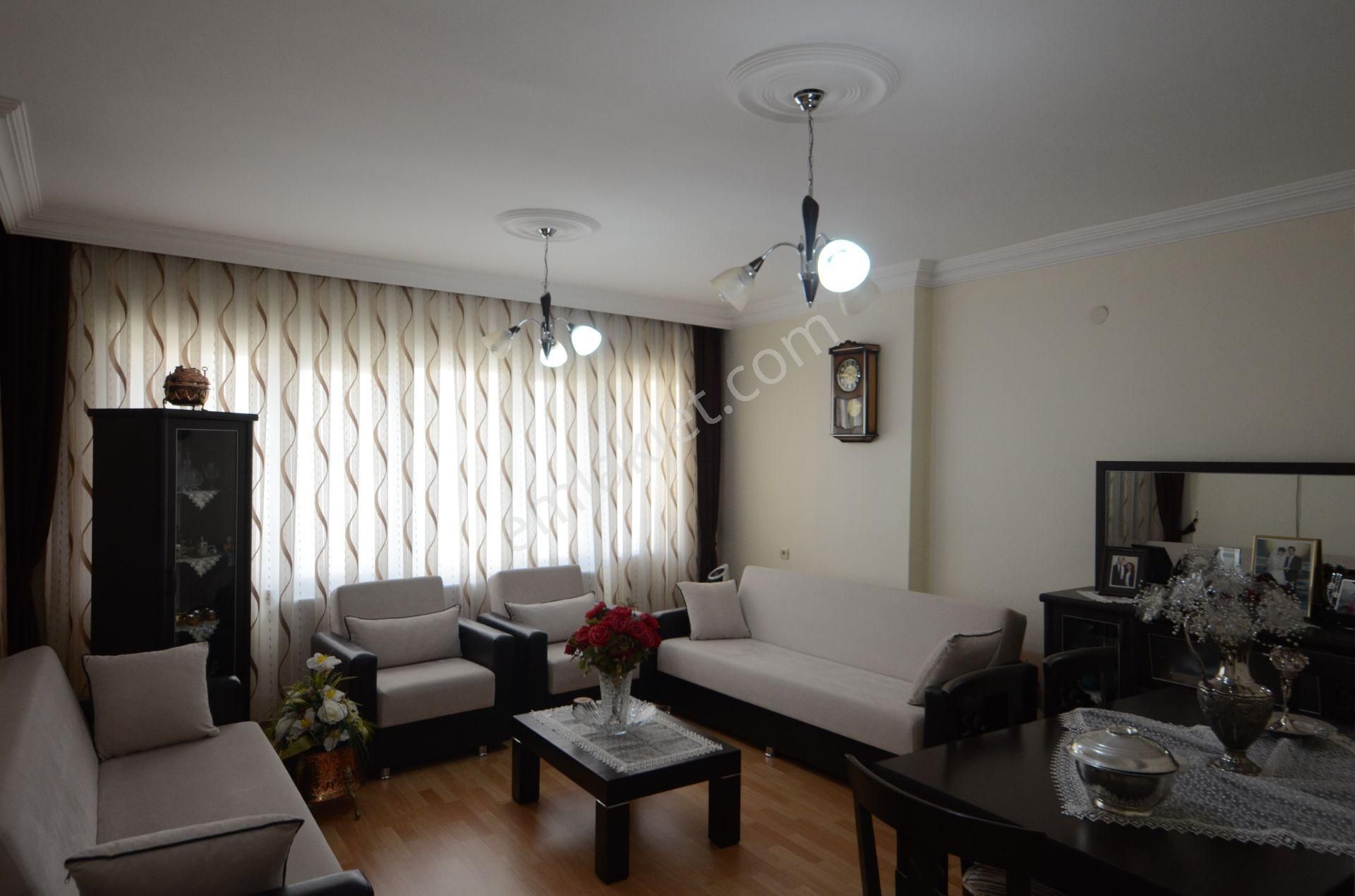 Eşyasız Kiralık Konyaaltı Siteler Mah. 3+1 Doğalgazlı Daire